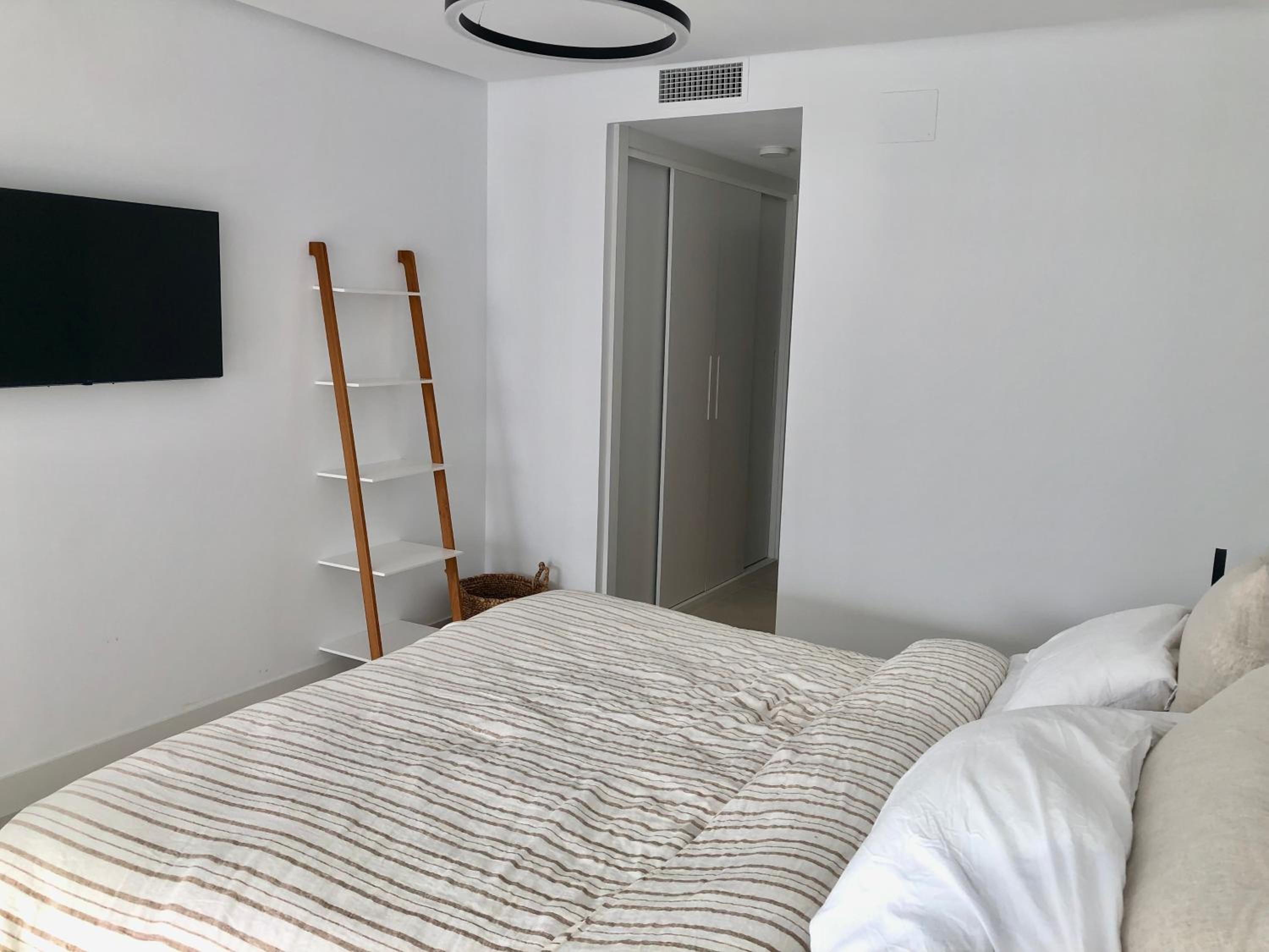 Modern Apartment in front of Cabopino Golf