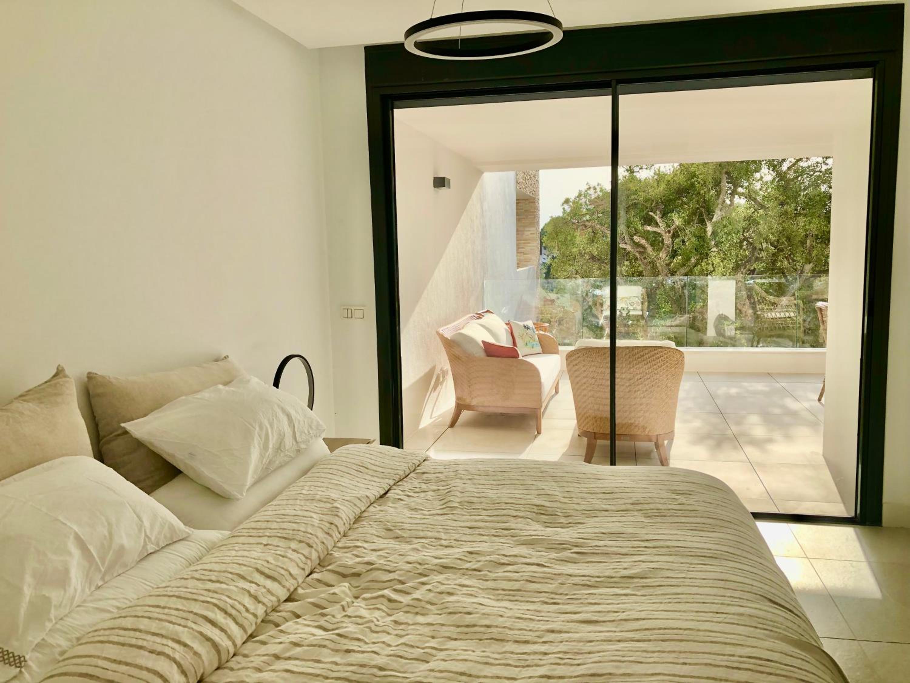 Modern Apartment in front of Cabopino Golf