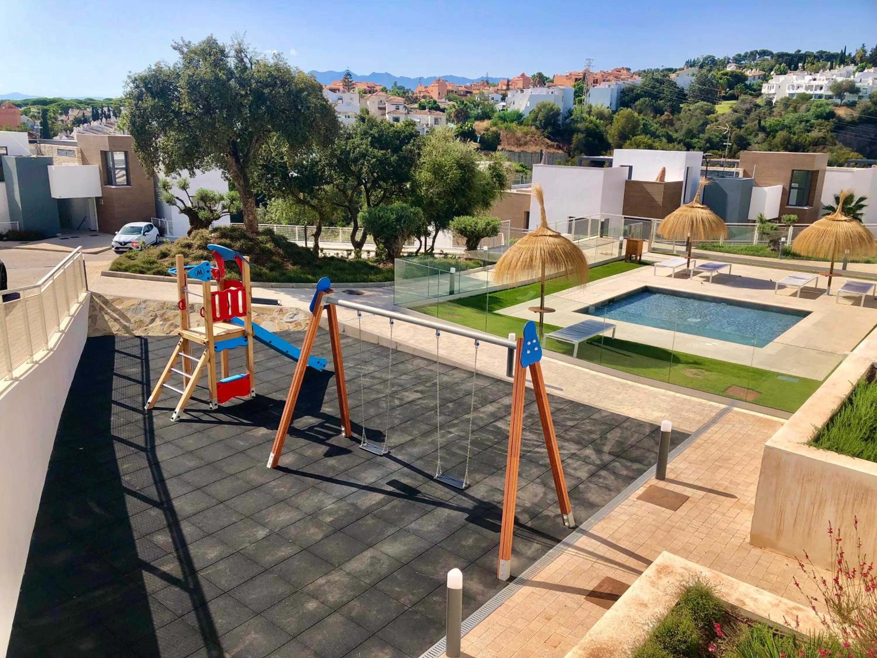 Modern Apartment in front of Cabopino Golf