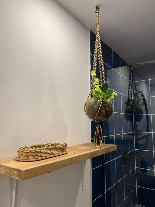 Inmueble cerca al estadio NID204 By Roots Rentals