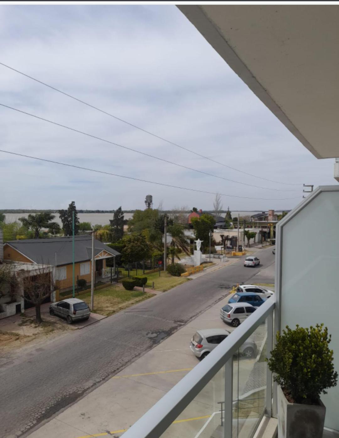 Monoambiente frente al río en Ramallo