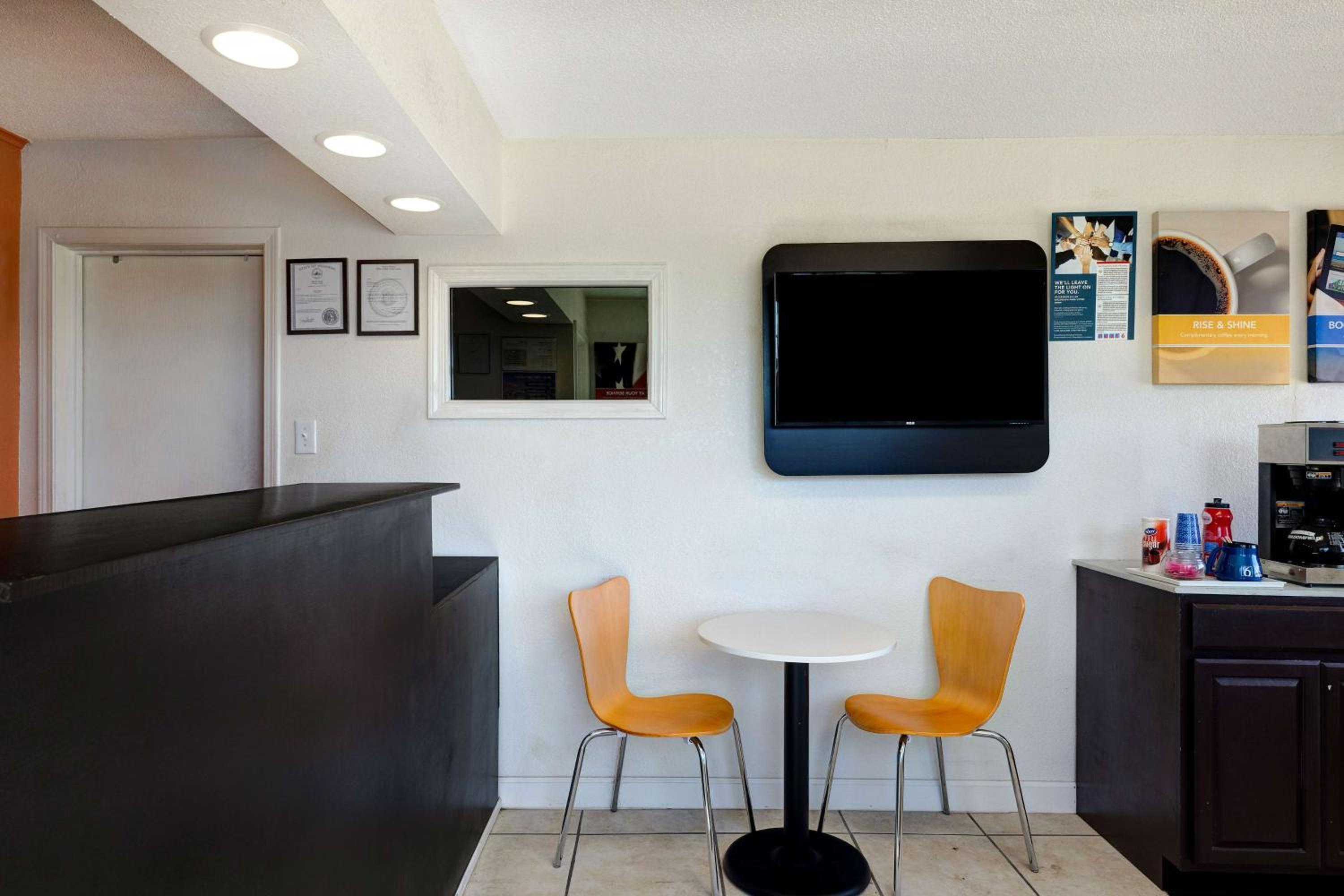 Motel 6-Rolla, MO
