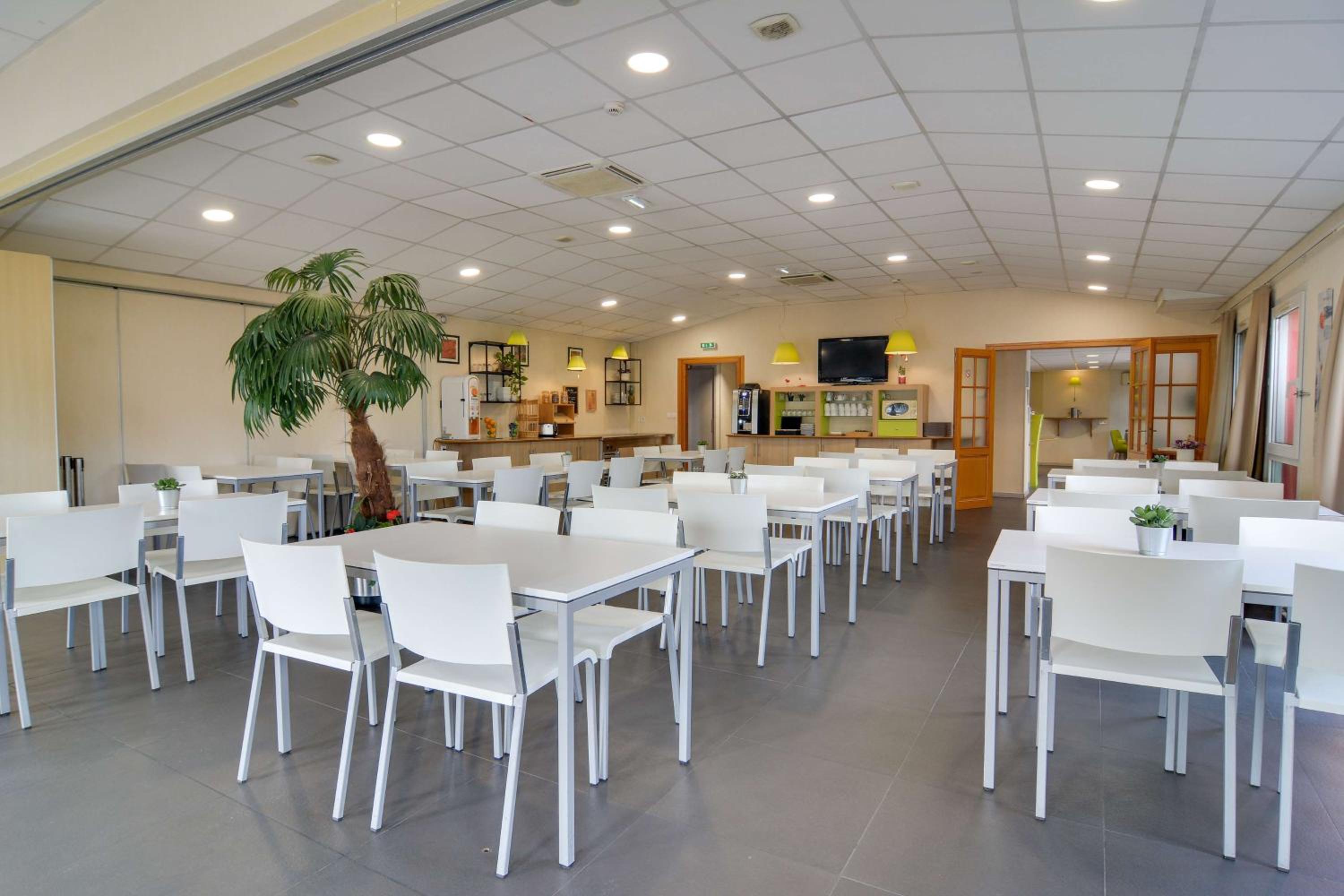 Saint-Herblain Vacations - Sure Hotel by Best Western Nantes Saint-Herblain - Property Image 2