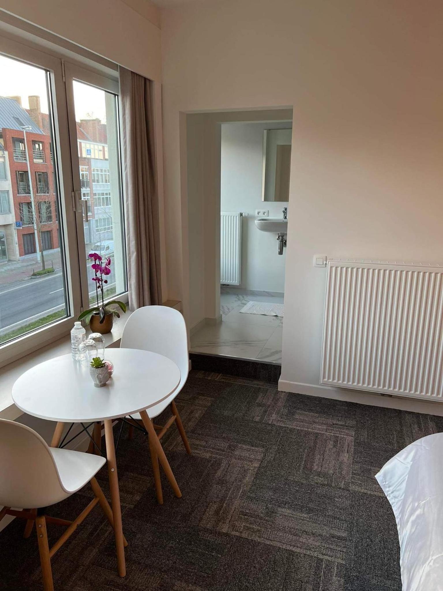Bruges Vacations - Prachtige kamer in centrum Brugge met badkamer ! - Property Image 18