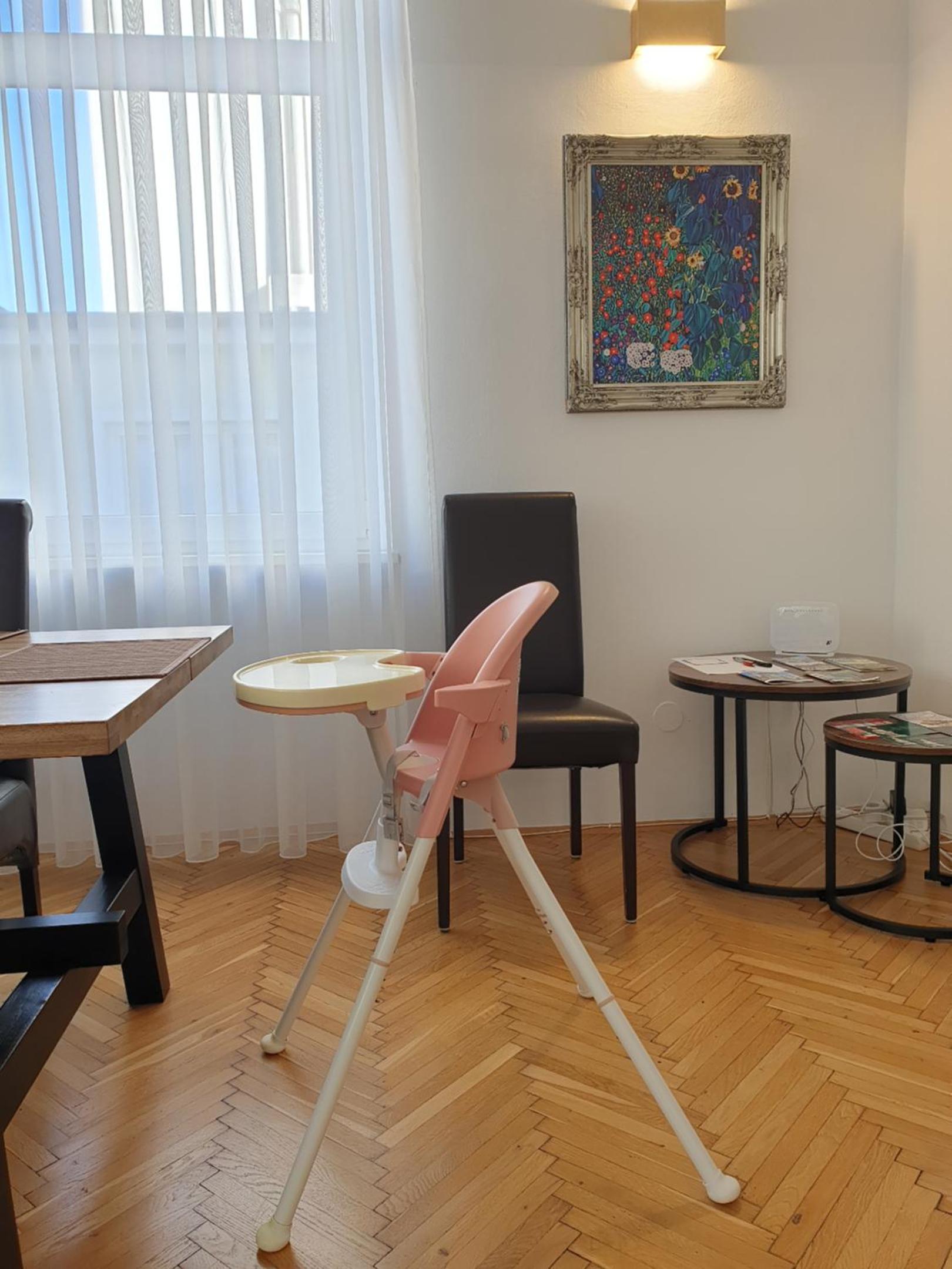 Sunny and spacious apartment near city centre