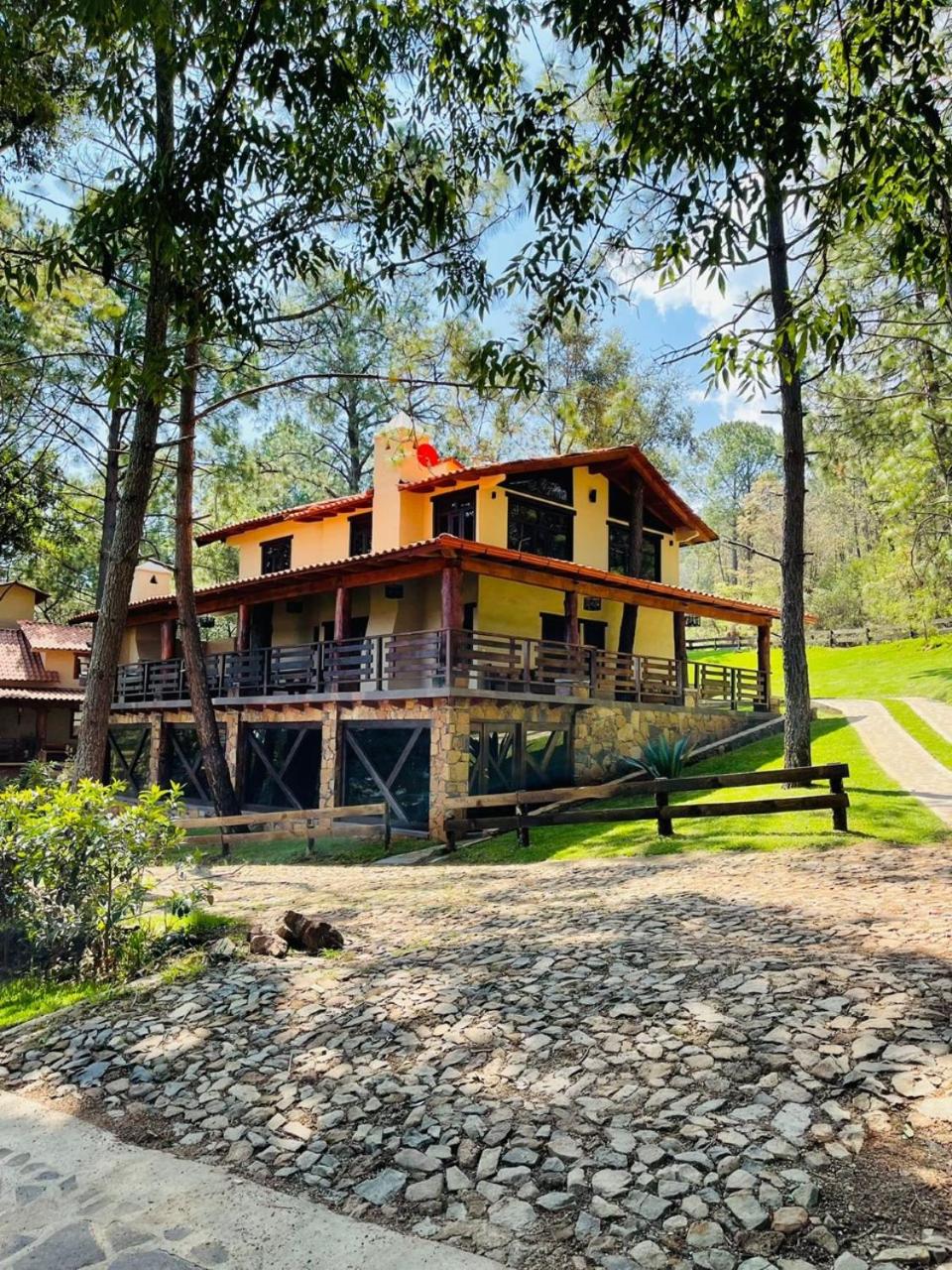 Hotel Cabaña La Esperanza - Image 1