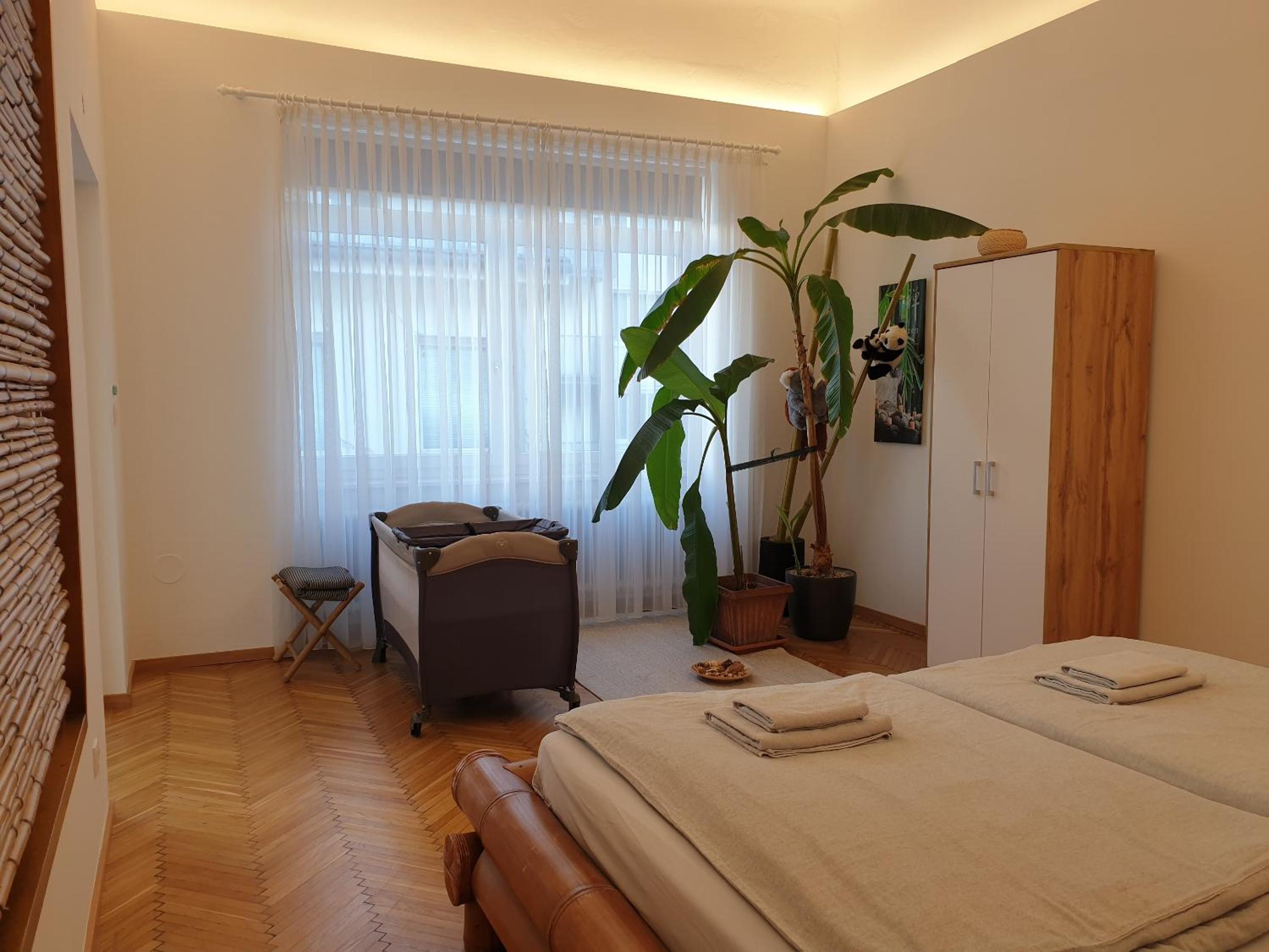 Sunny and spacious apartment near city centre