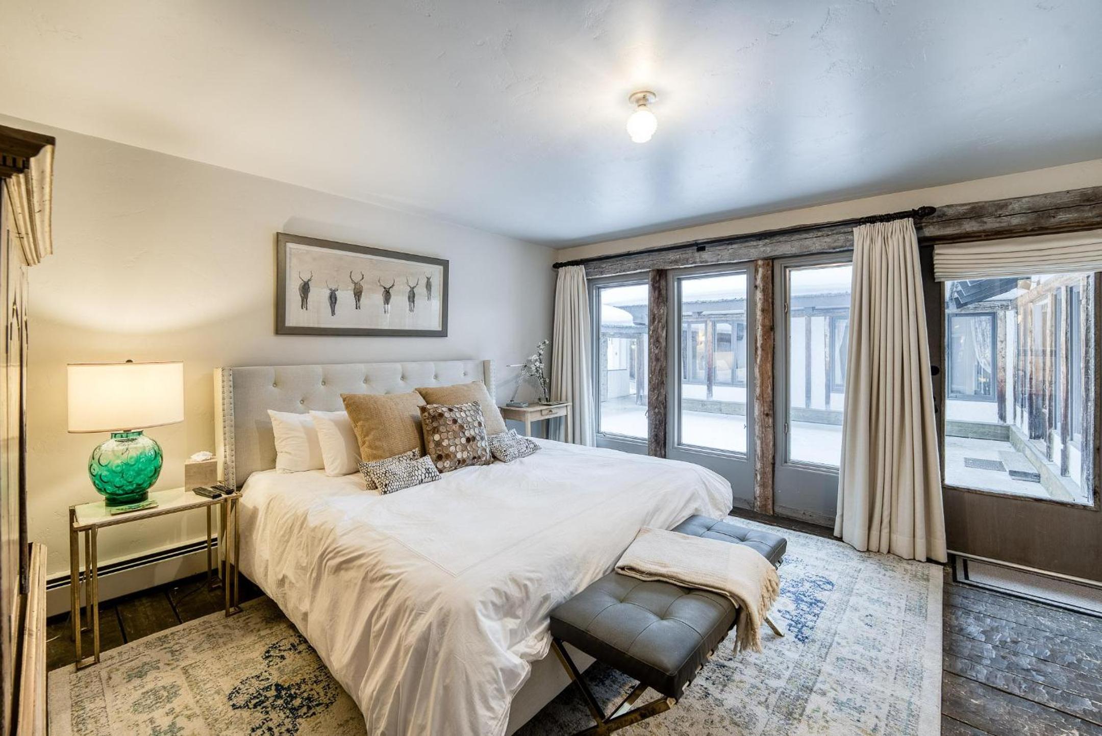 998 Ptarmigan Road view 3