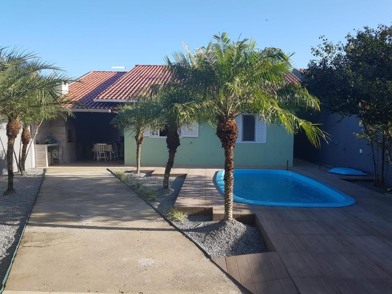 Linda casa c/Piscina, Ar e conforto próximo do Mar