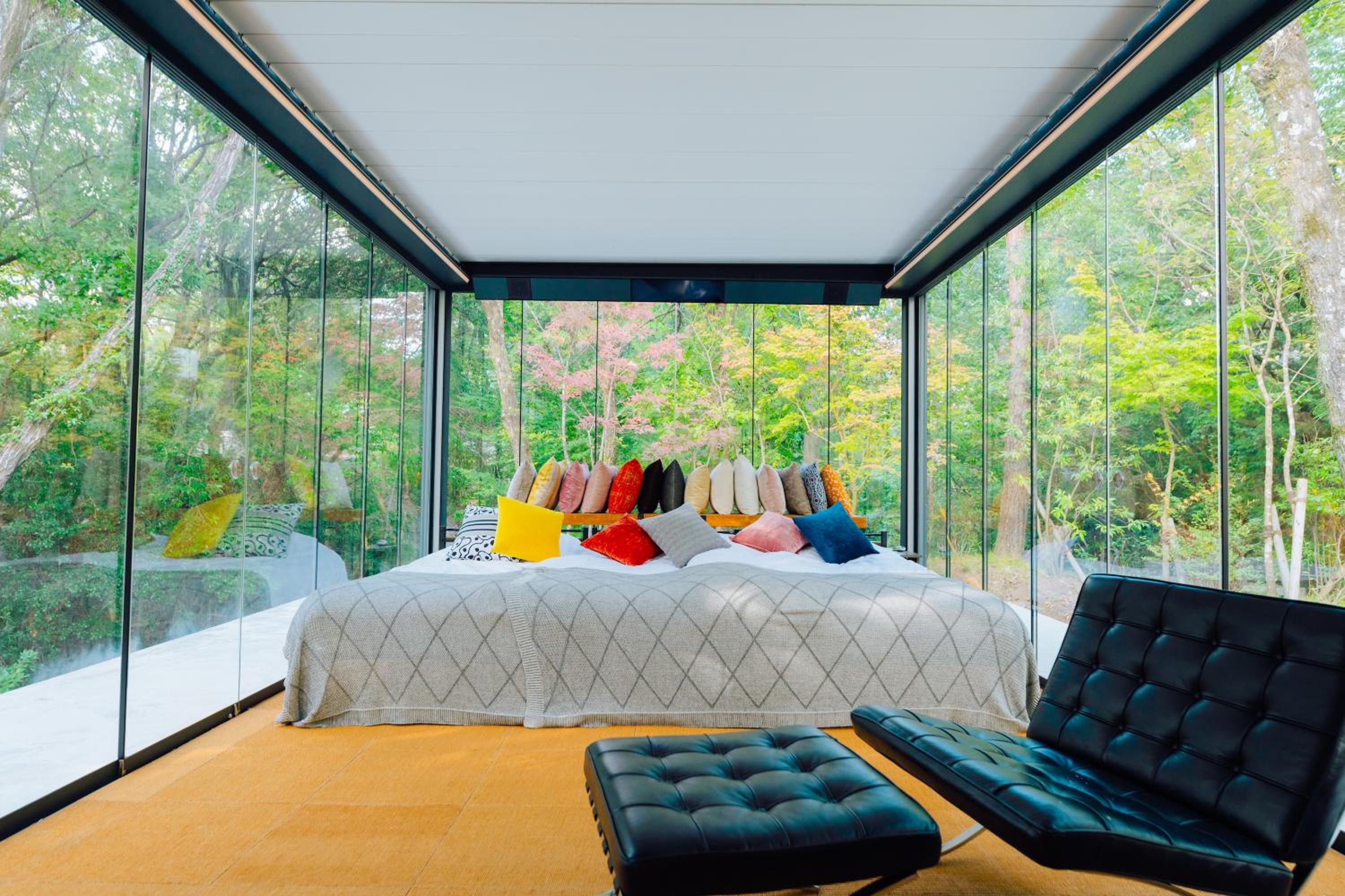Yufuin Glamping COMOREBI view 2