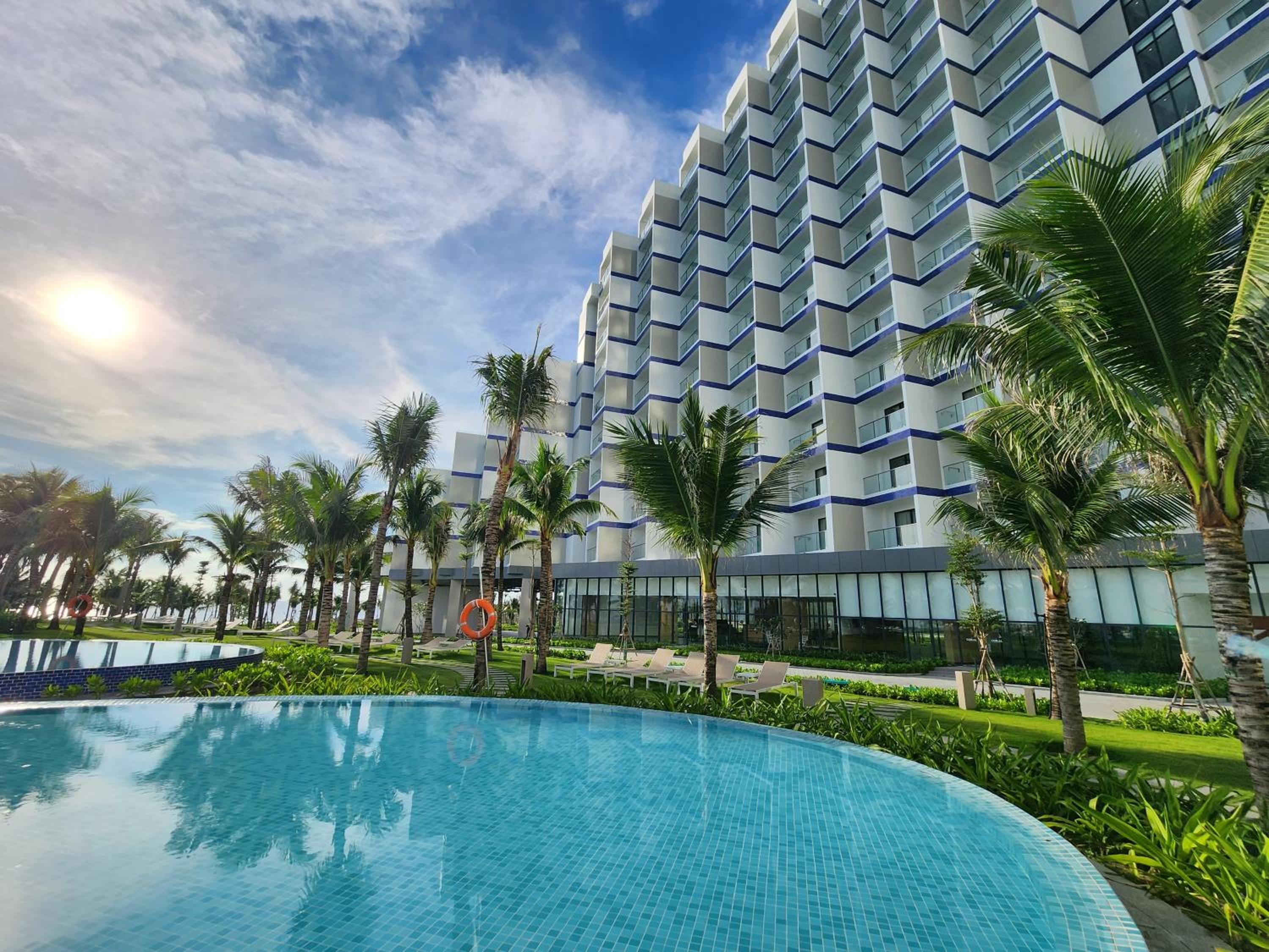 Apartment Cam Ranh view 2
