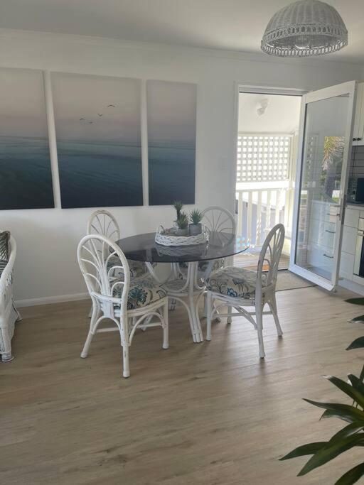 Studio Seaside Self-contained apartment