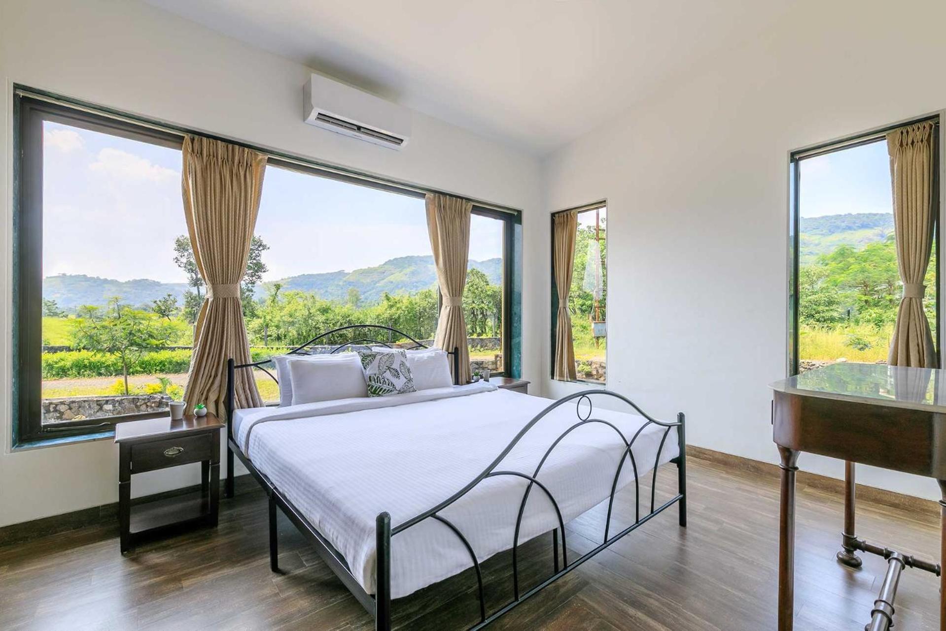 StayVista's Shivom Villa 2 - A Serene Escape with Views of the Valley and Lake view 5