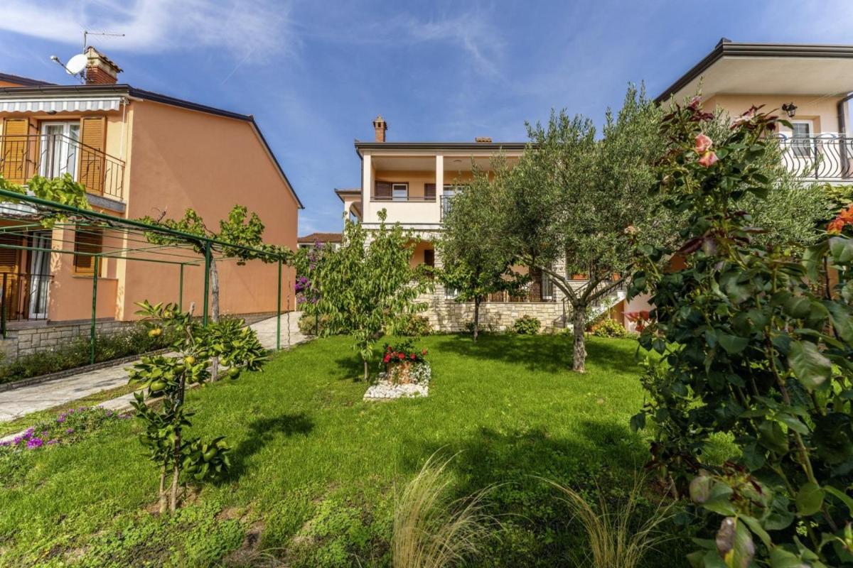 Rosy in Rovinj - Istrien view 3