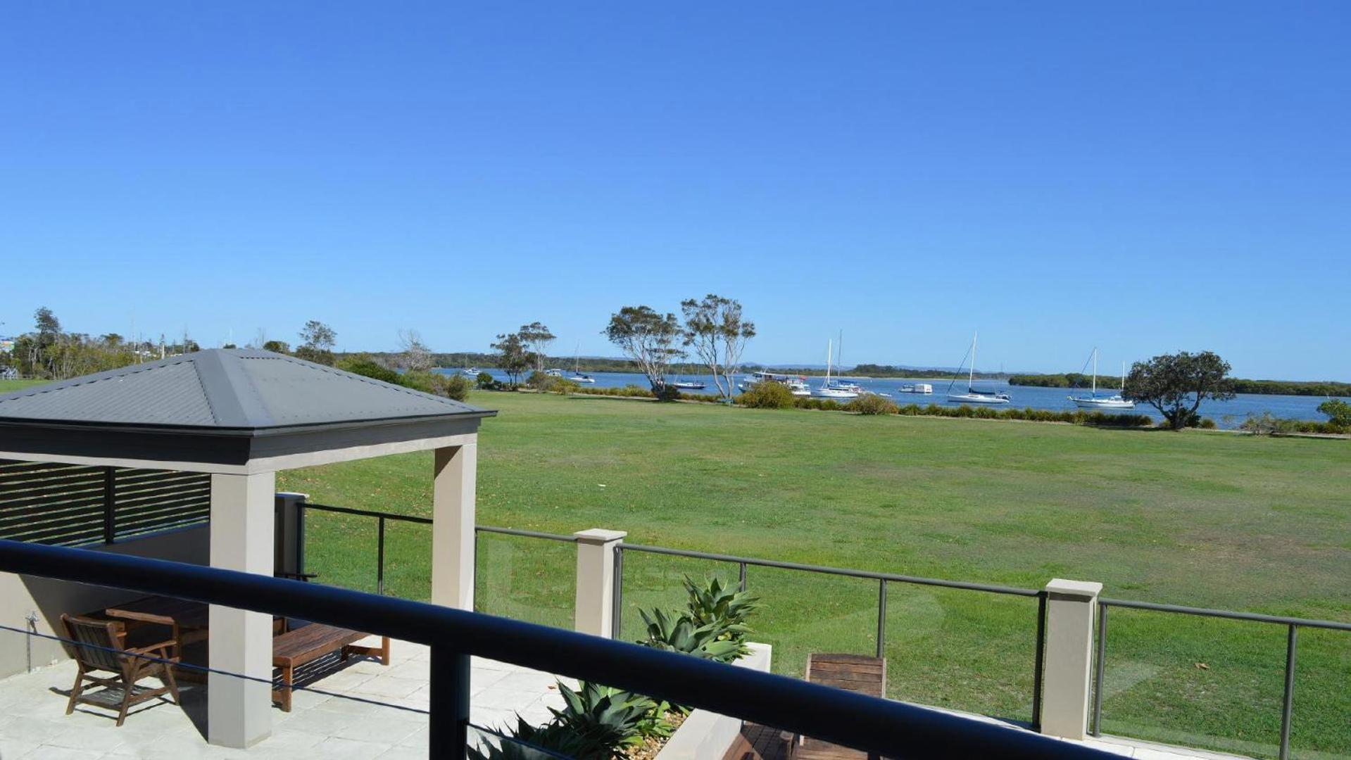 Watermark 5 Luxury Riverview Apartments