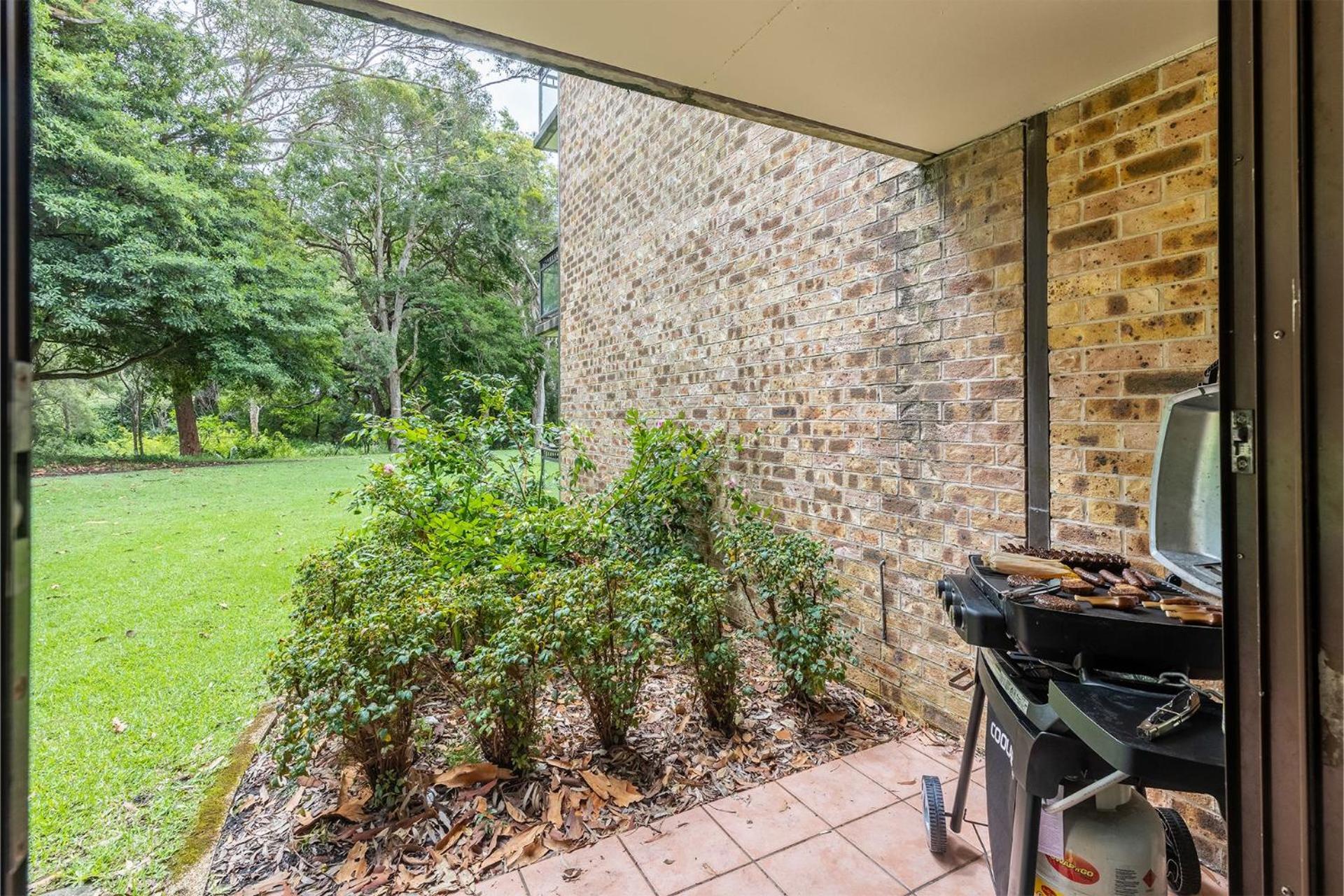 Bay Parklands 39 2 Gowrie Ave close to waters edge