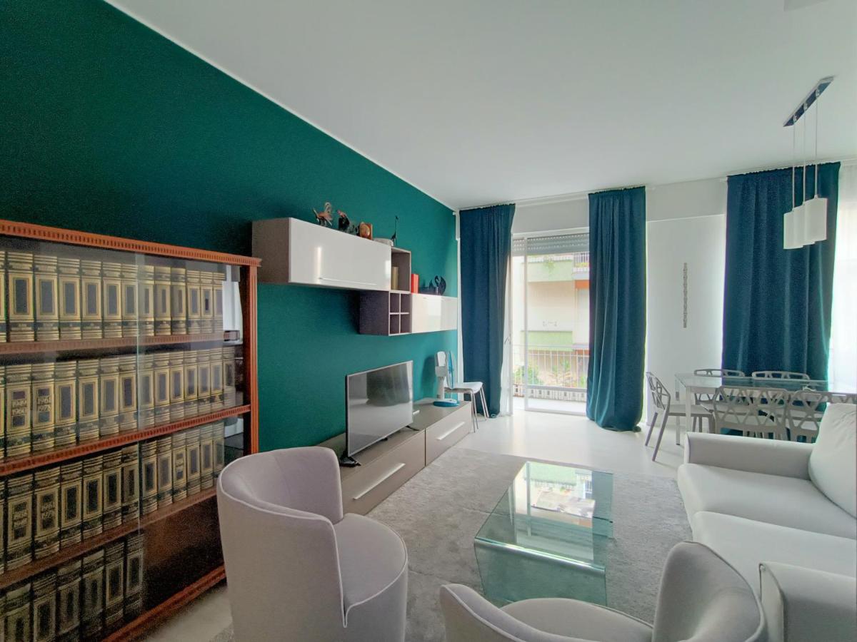 Elegant Flat for 6 with 2 Balconies photo 5
