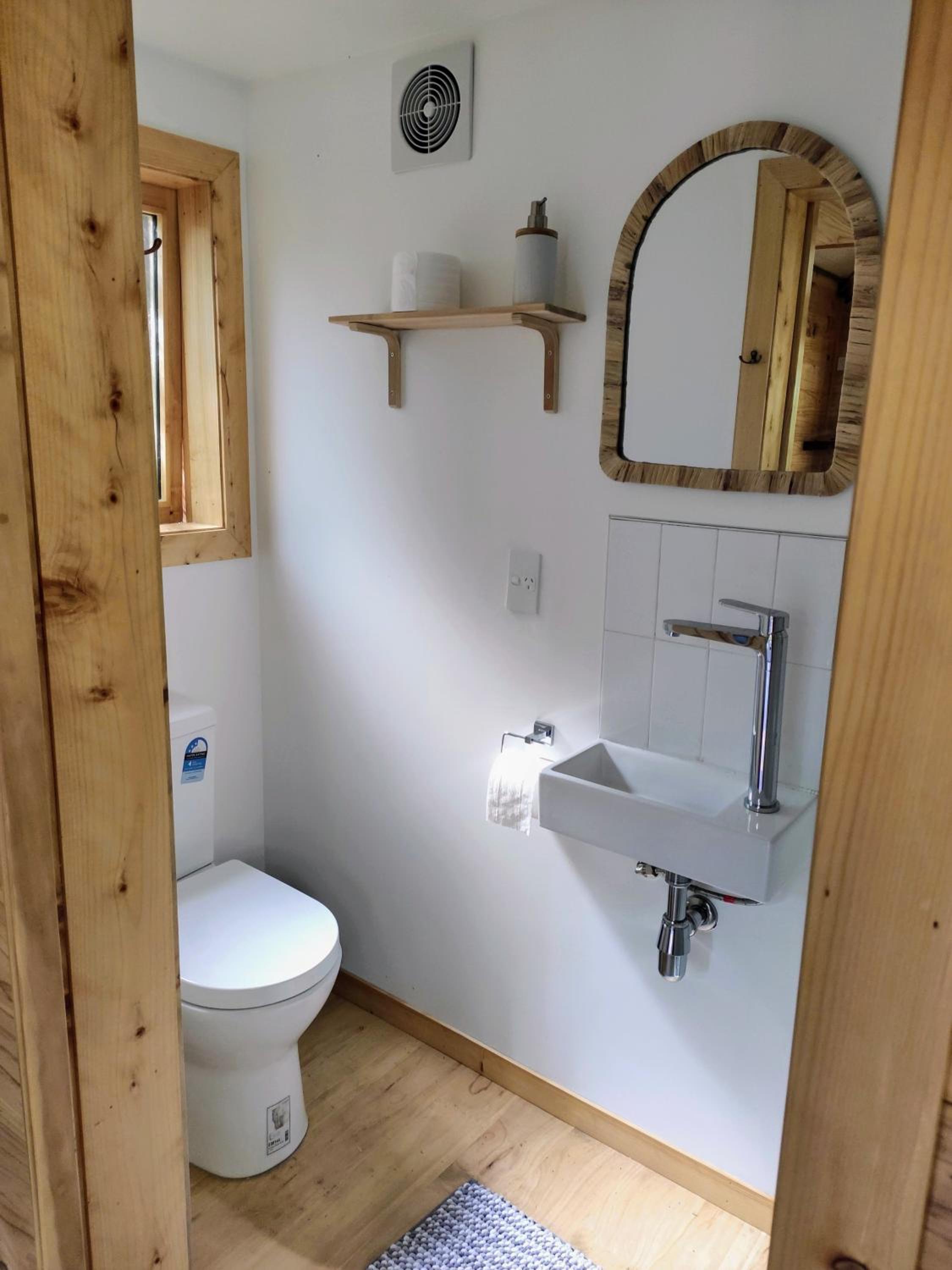 Maitai Whare Iti - Adventure Cabins & House view 5