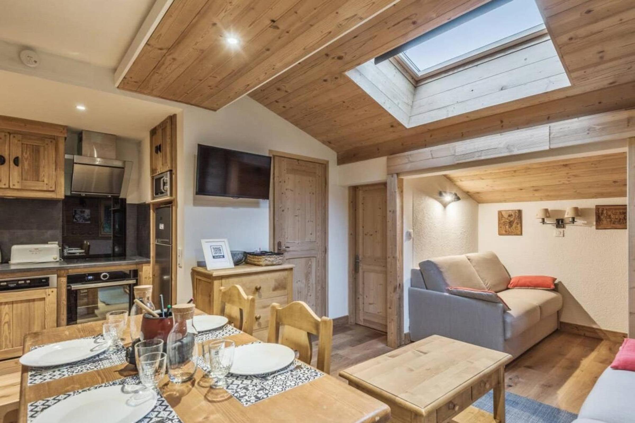 welcoming apartment with swimming pools near the Megève ski slopes view 5