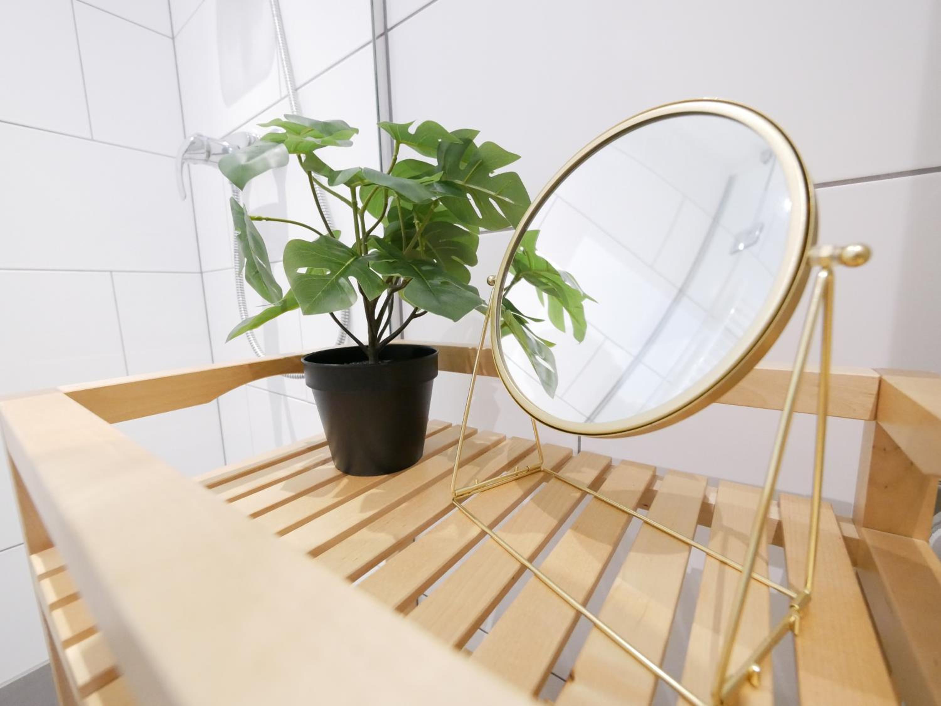 Zentral, modern, gemütlich mit Balkon & Parkplatz