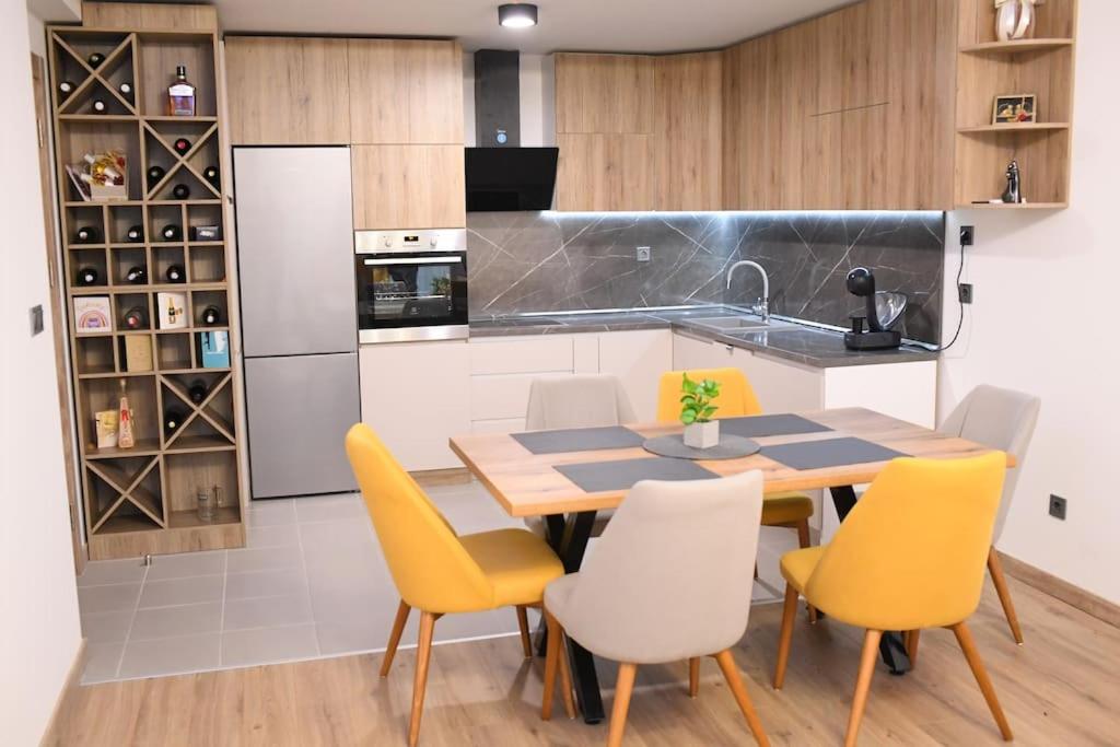 2BR Lux Apartment in Skopje-Free Parking view 3