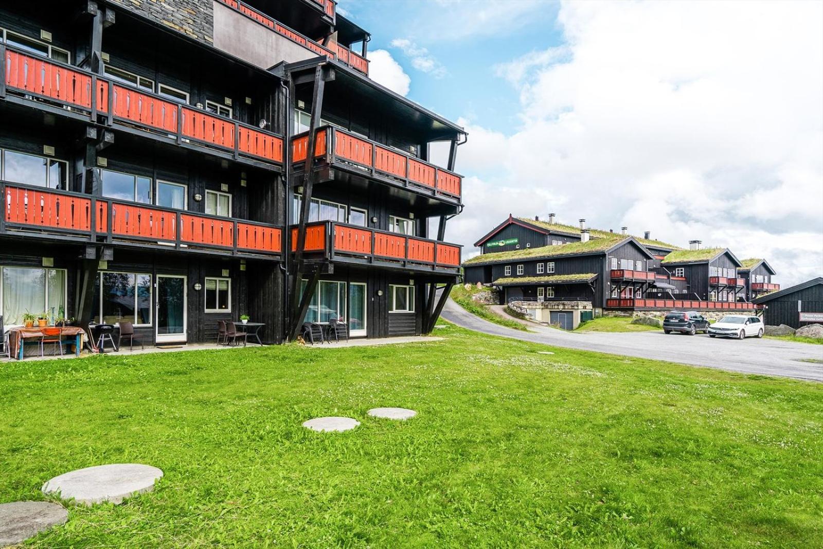 Leilighet Beitostølen sentrum, terrasse og innendørs parkering