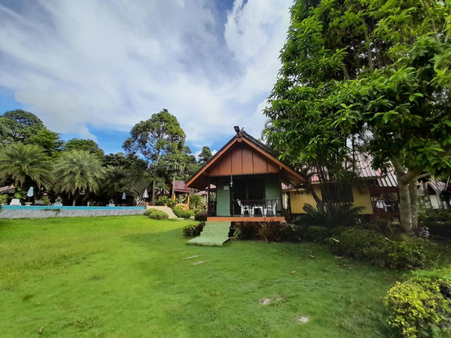 Koh Chang Bailan Beach Resort