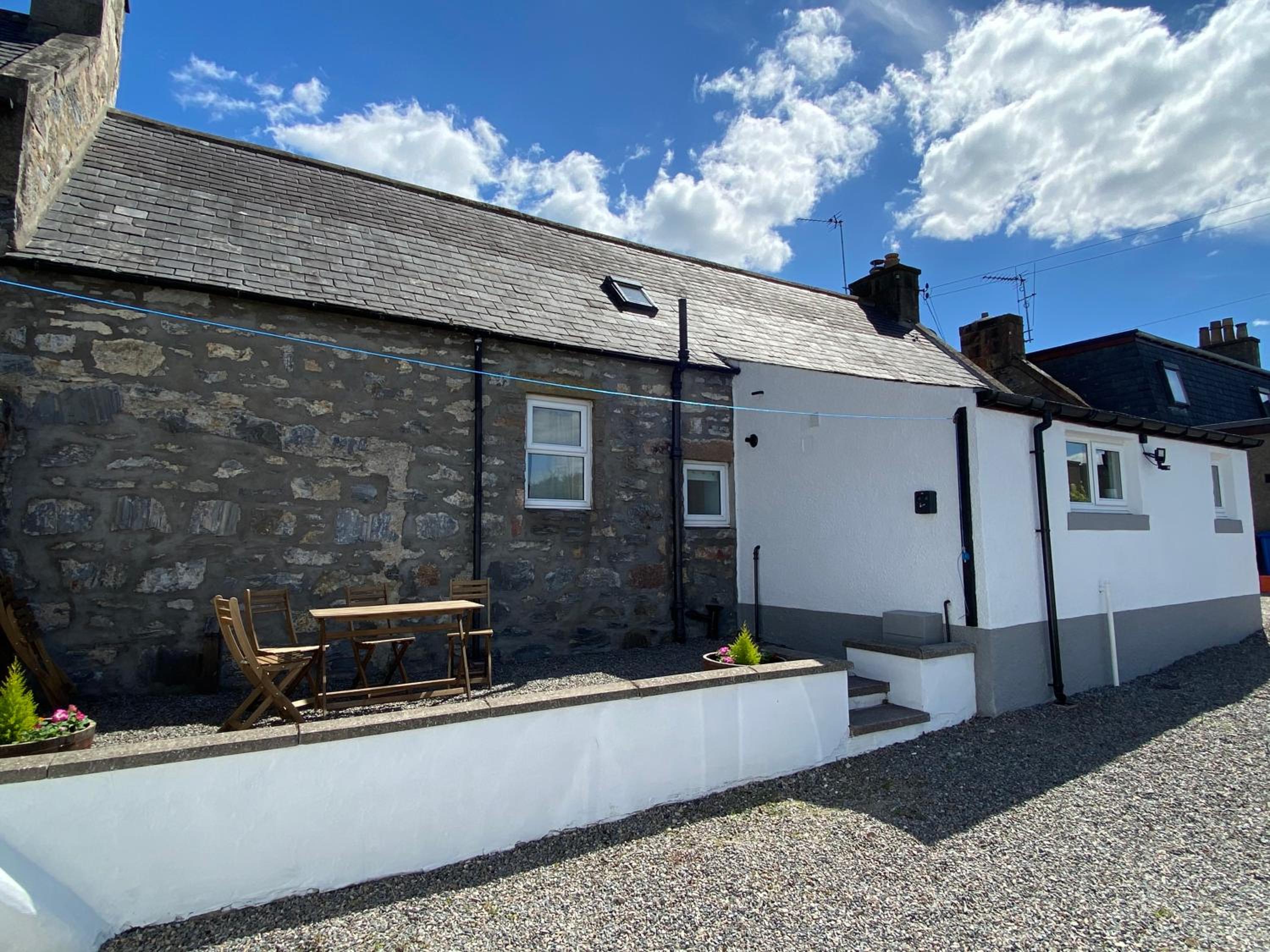 Islas Cottage, a home in the Heart of Speyside view 4