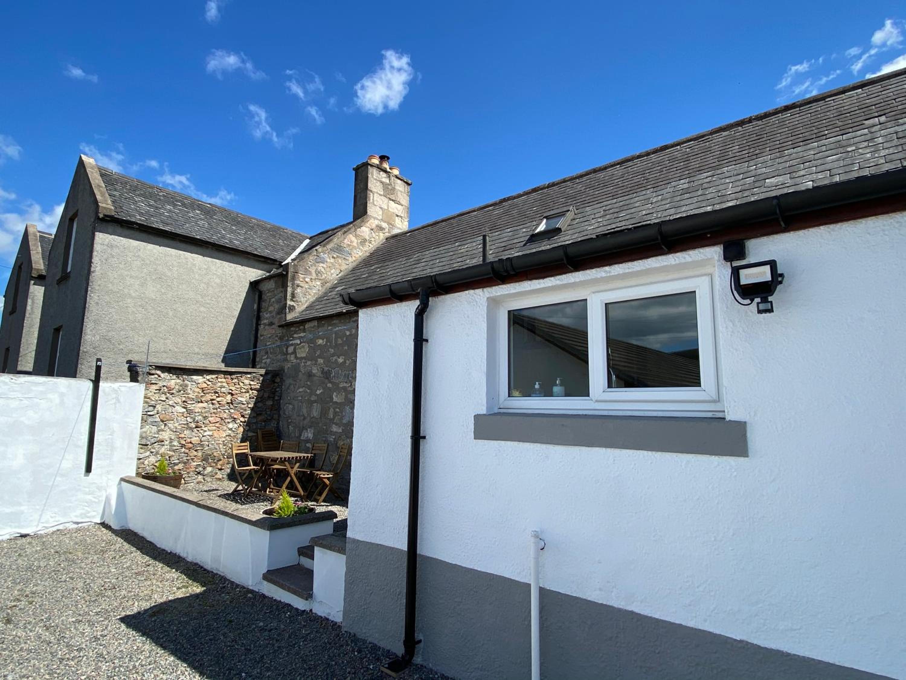 Islas Cottage, a home in the Heart of Speyside view 3