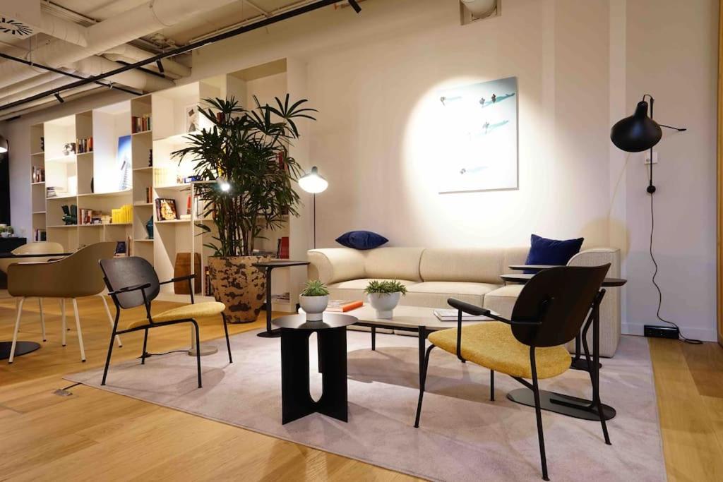 lounge