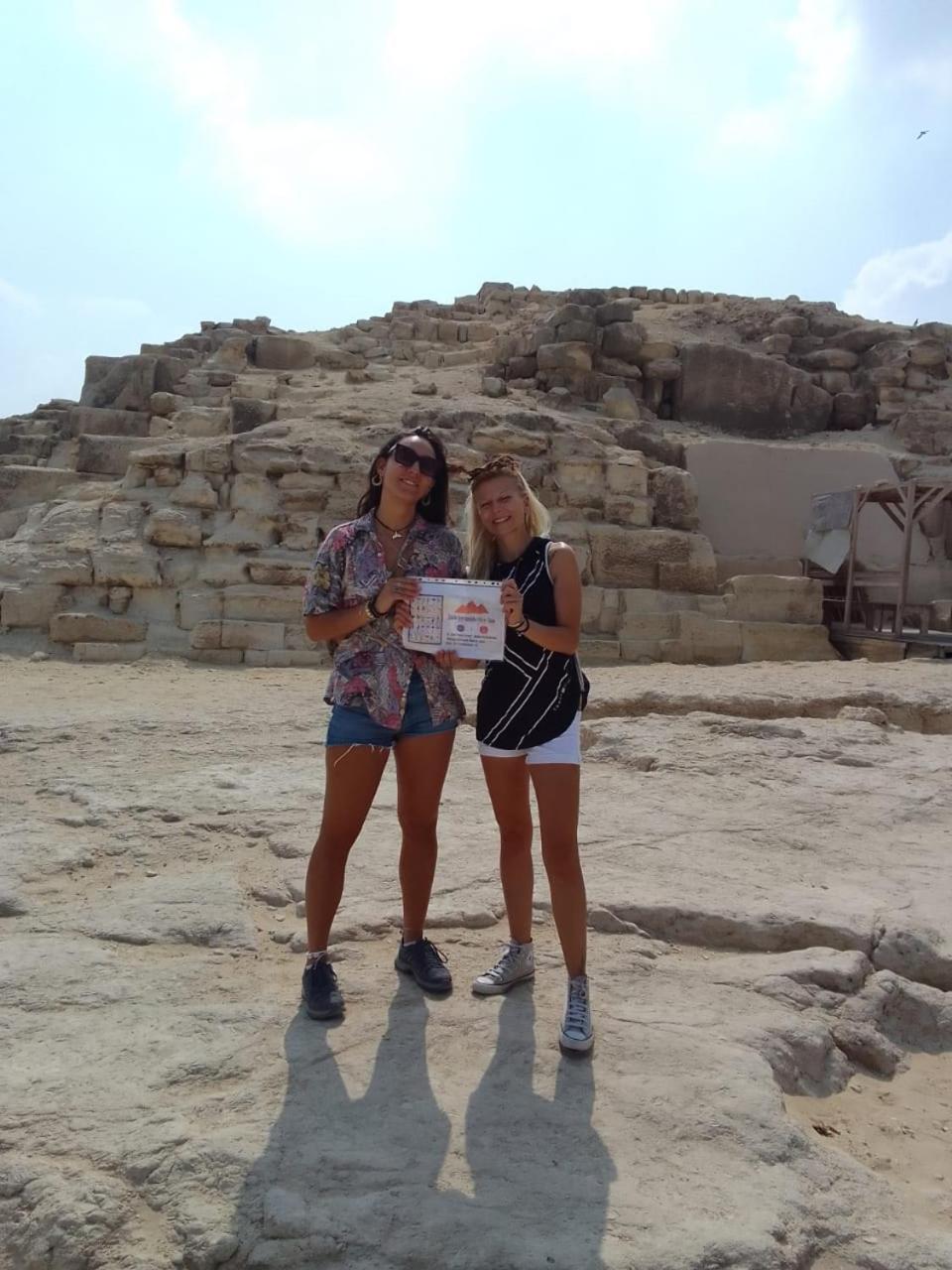 2 Jana Pyramids view inn