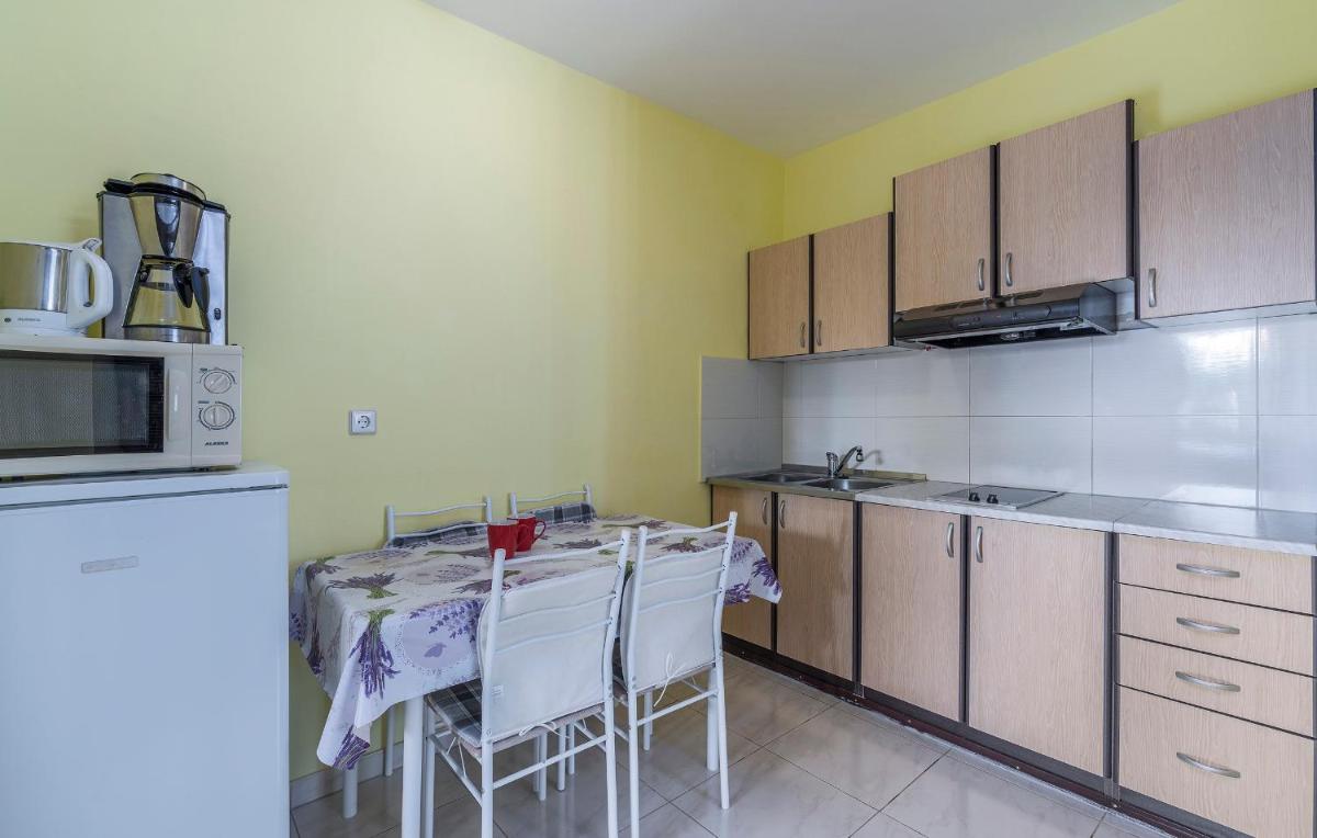 Bibaj - Property Image 10