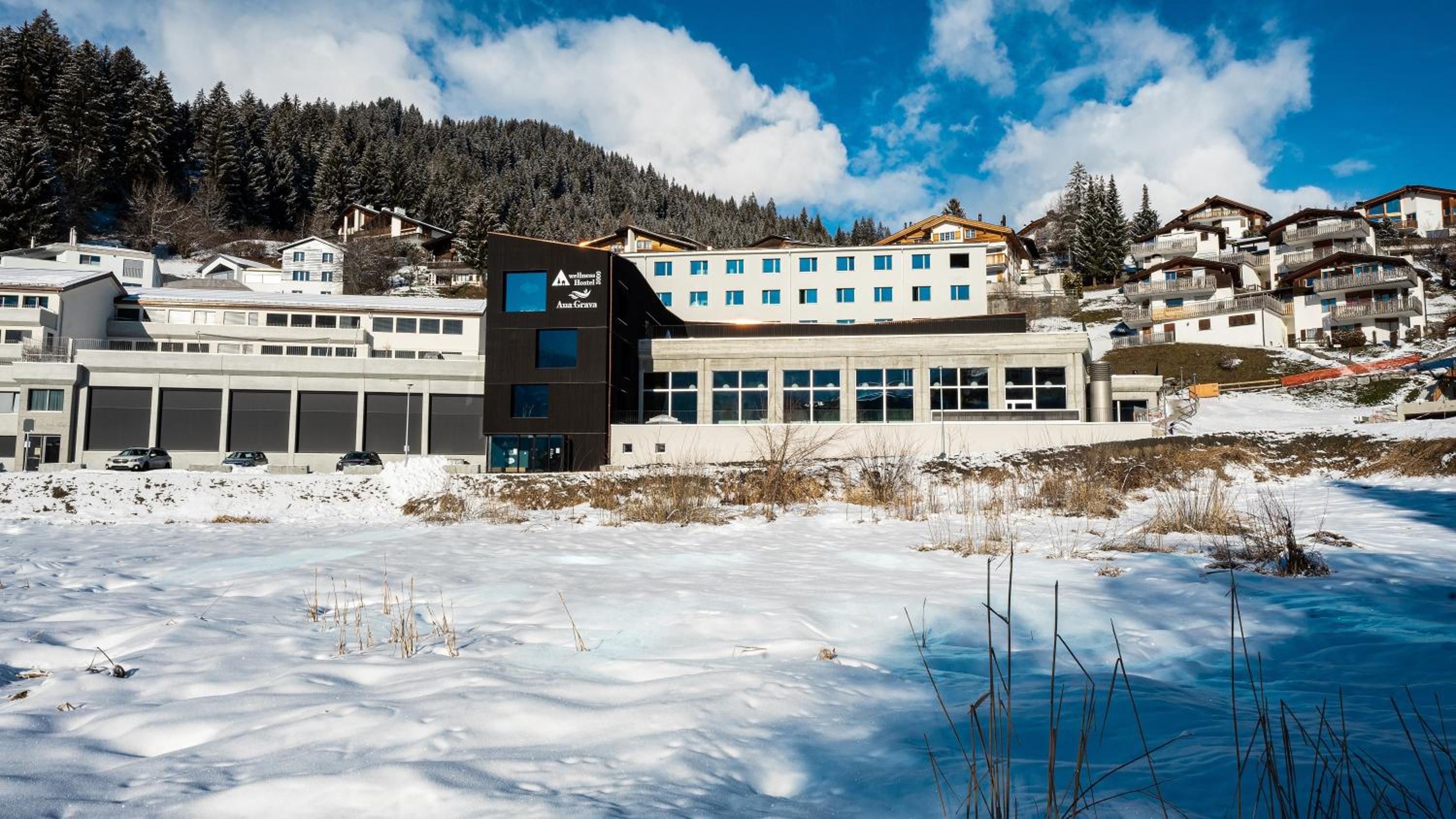 Laax wellnessHostel3000 view 4