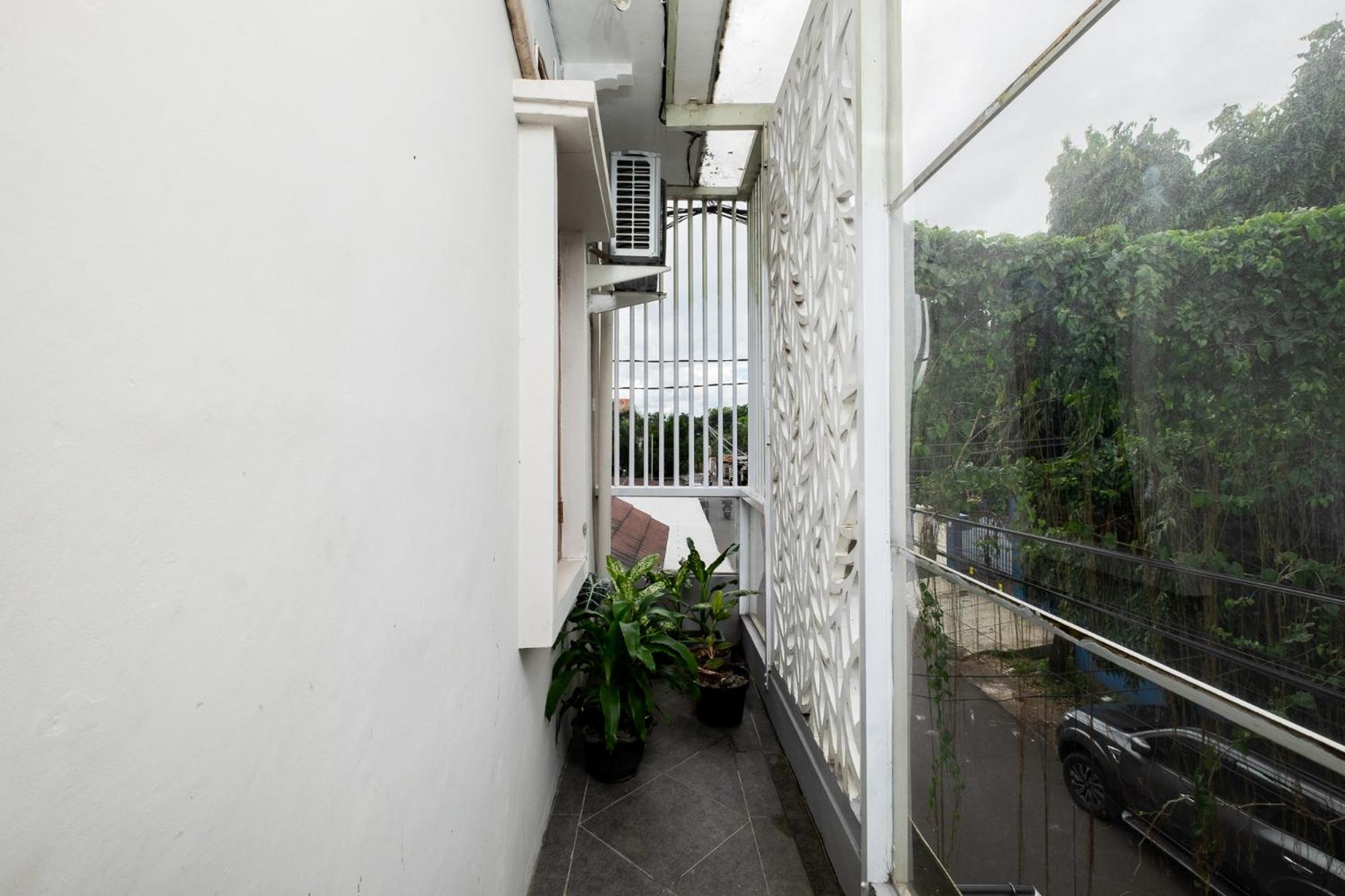 Singgahsini Griya Raflesia Kebayoran Lama view 2