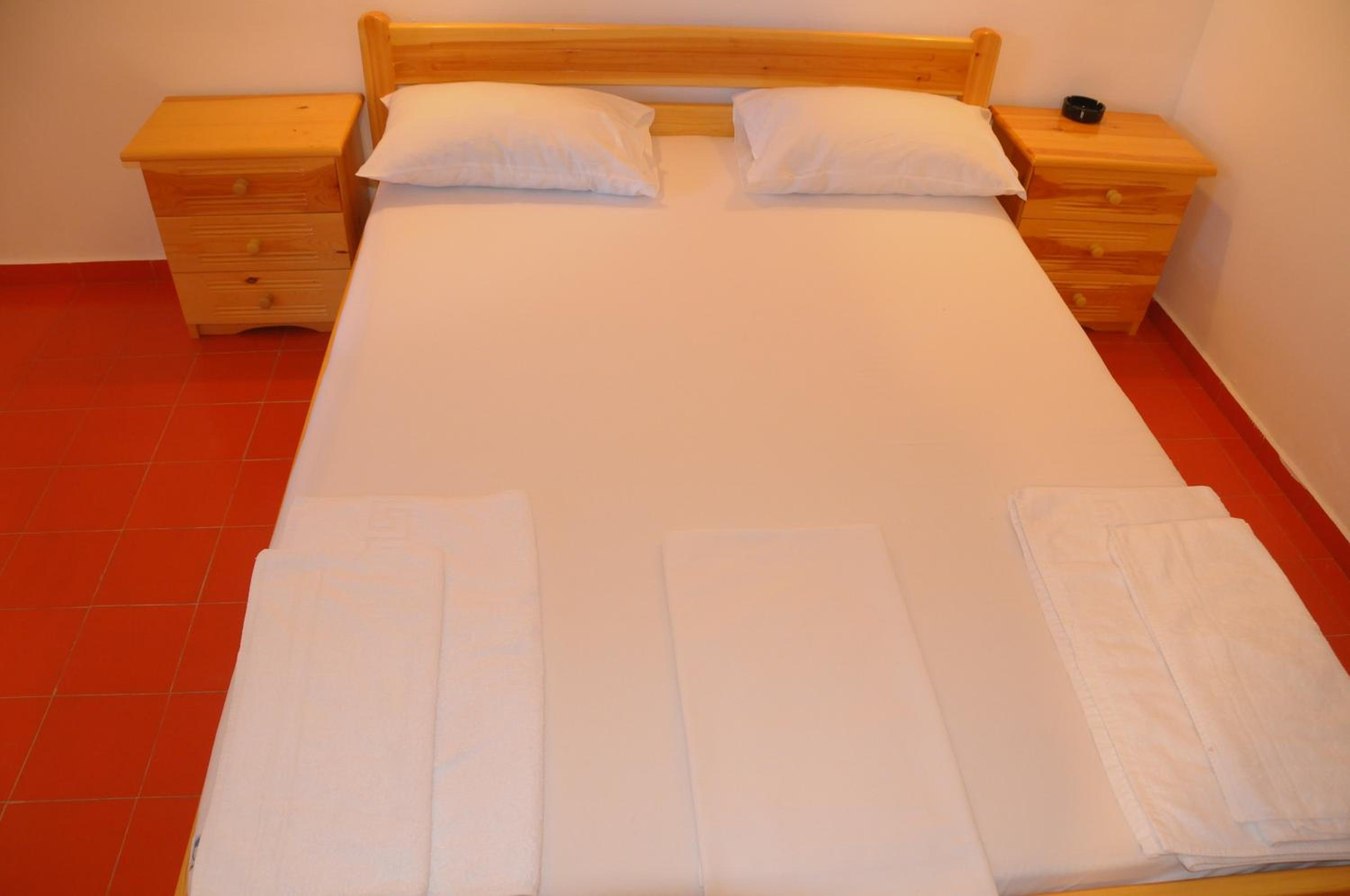 Chalikias Rooms