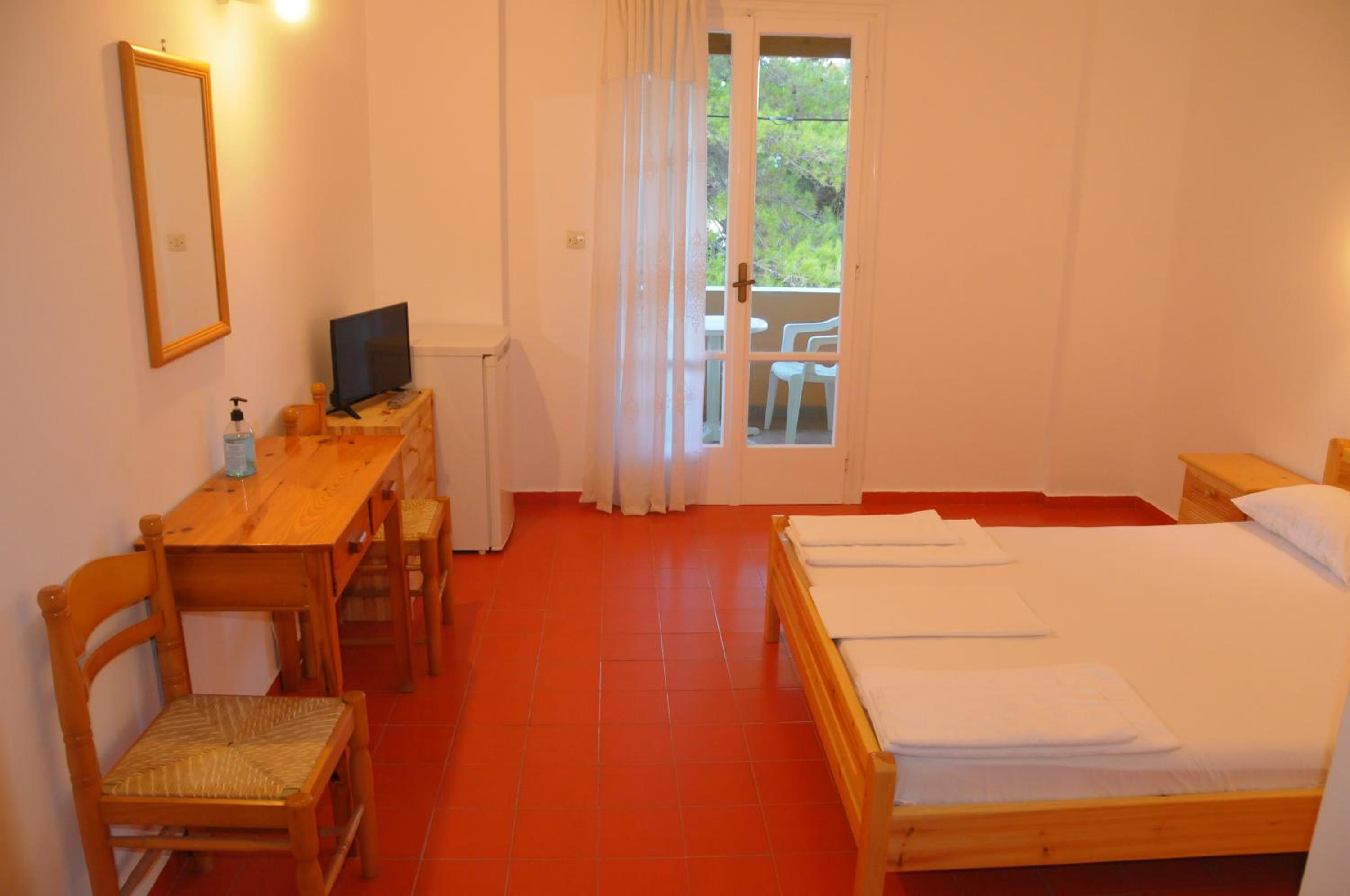 Chalikias Rooms