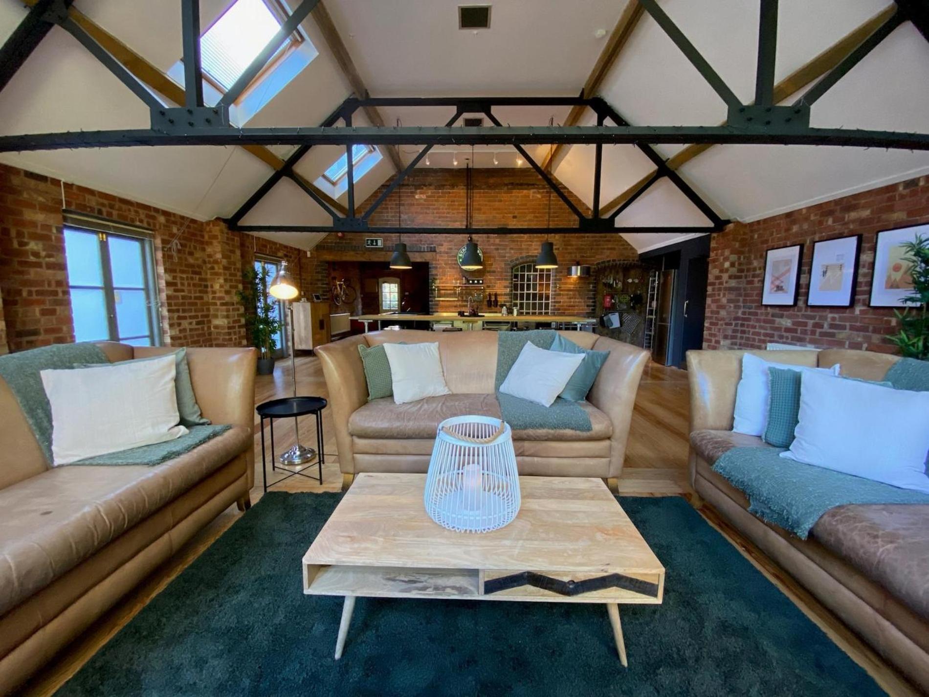 Stunning 3BD Character House near Coleshill view 2
