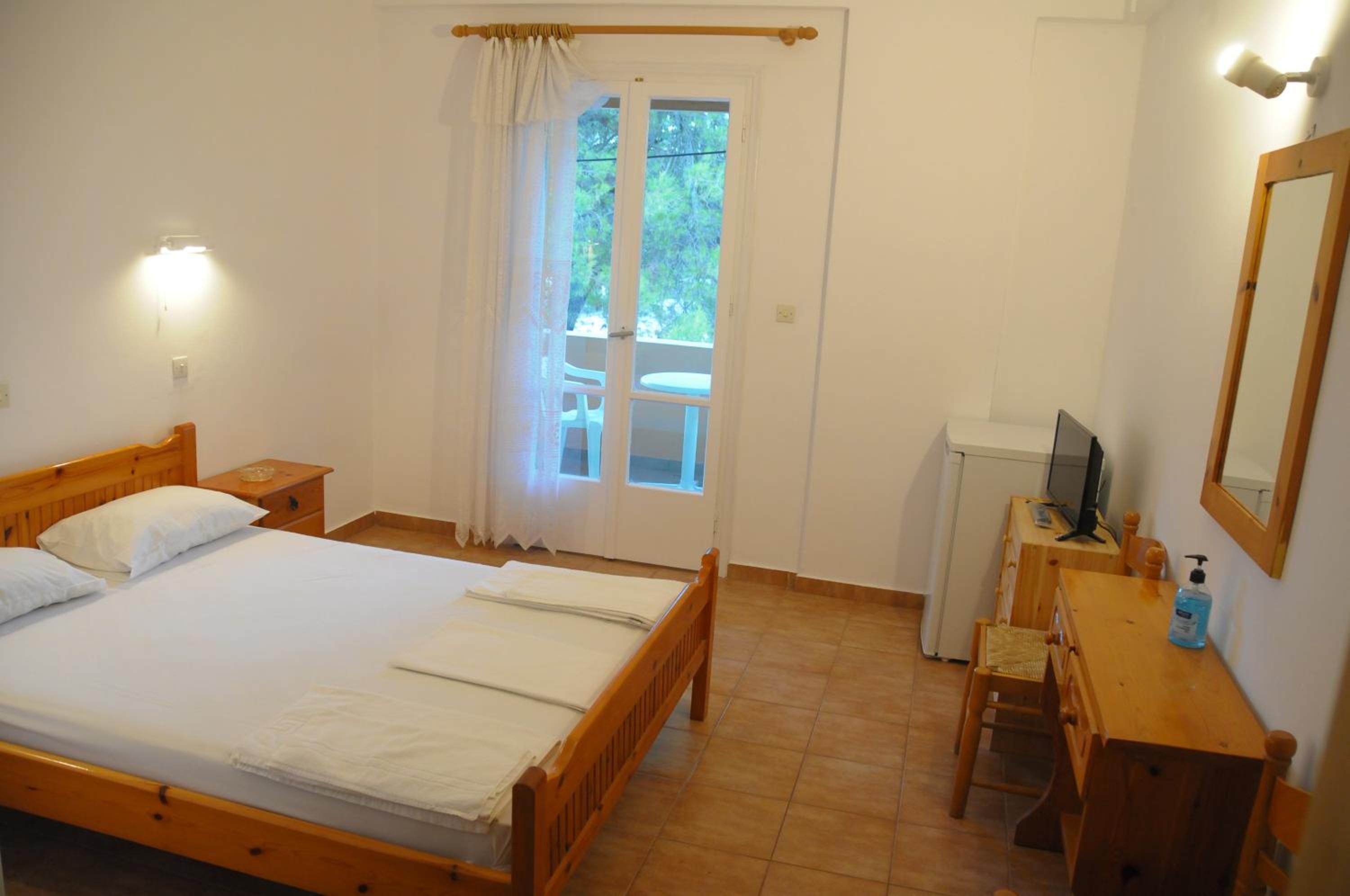 Chalikias Rooms