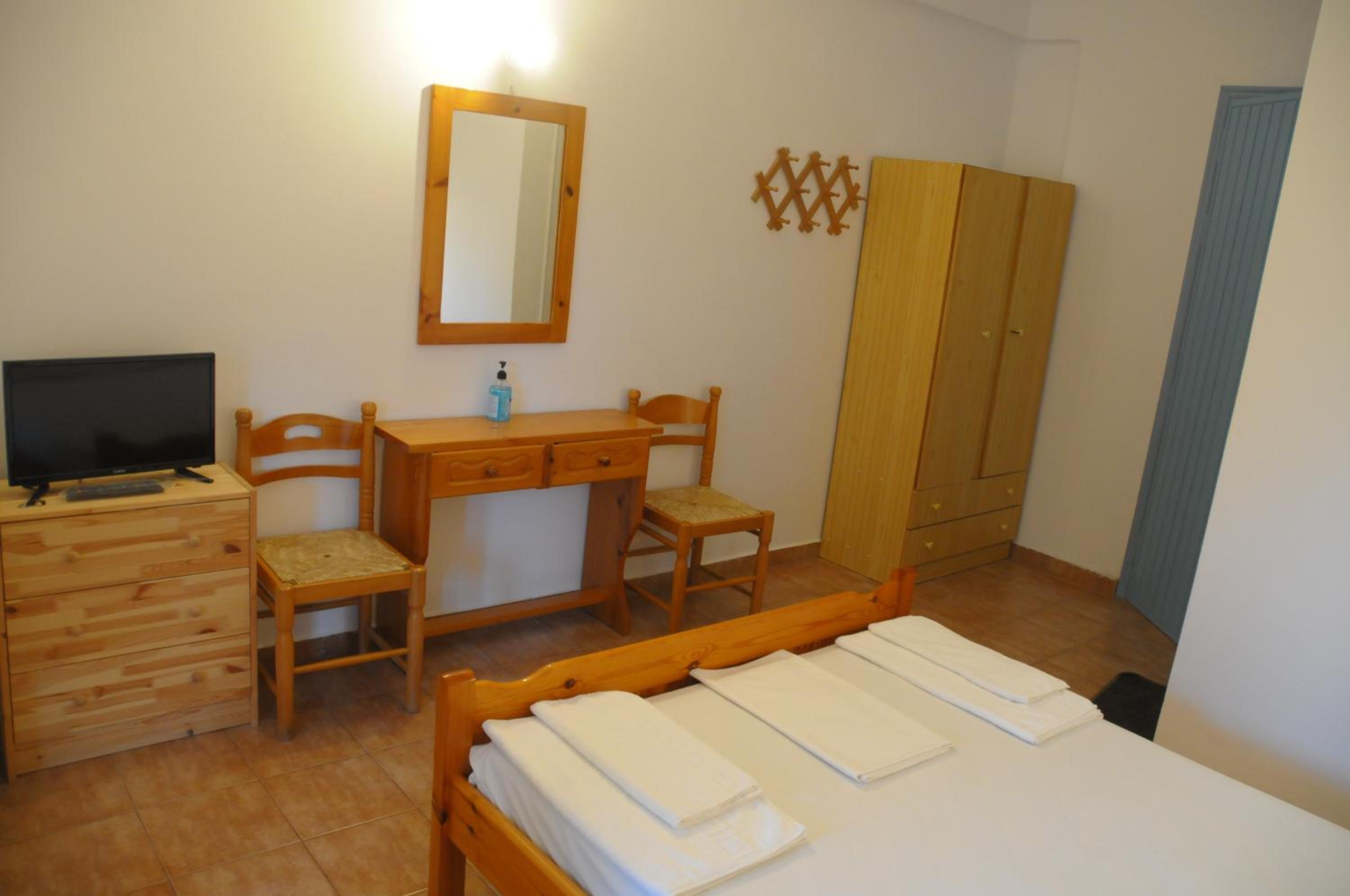 Chalikias Rooms