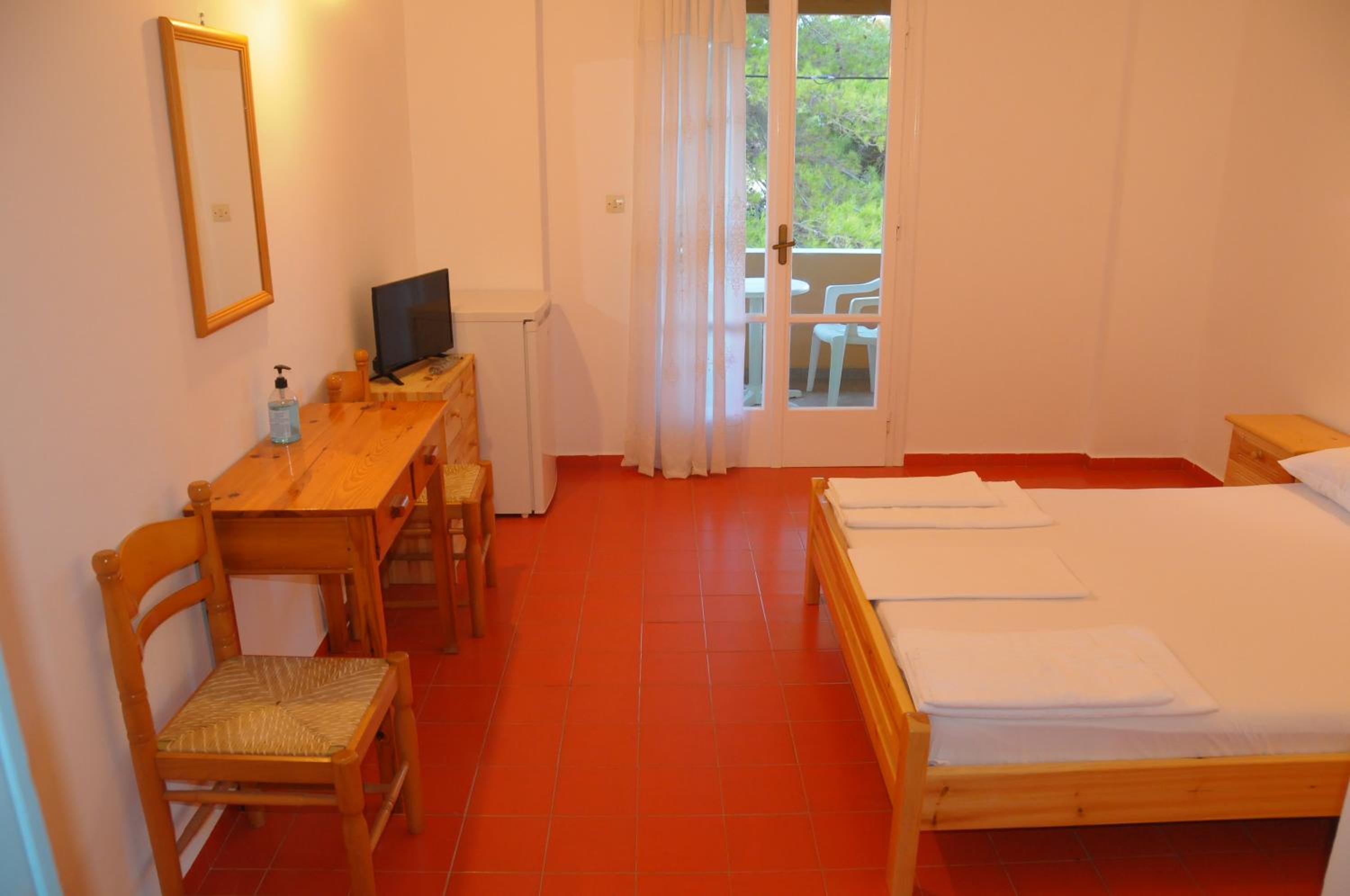 Chalikias Rooms