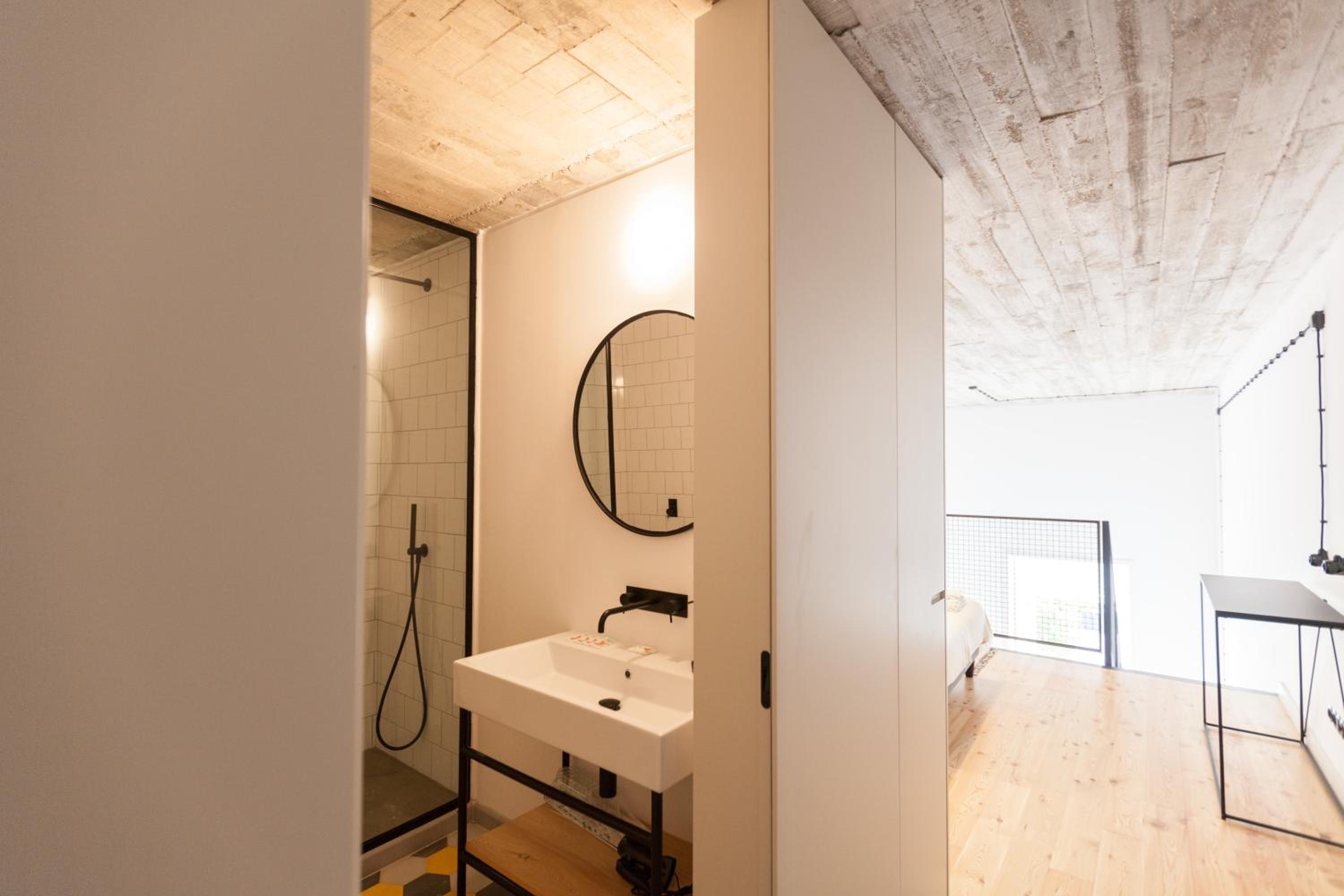 FLH Intendente Industrial Mezzanine with Balcony