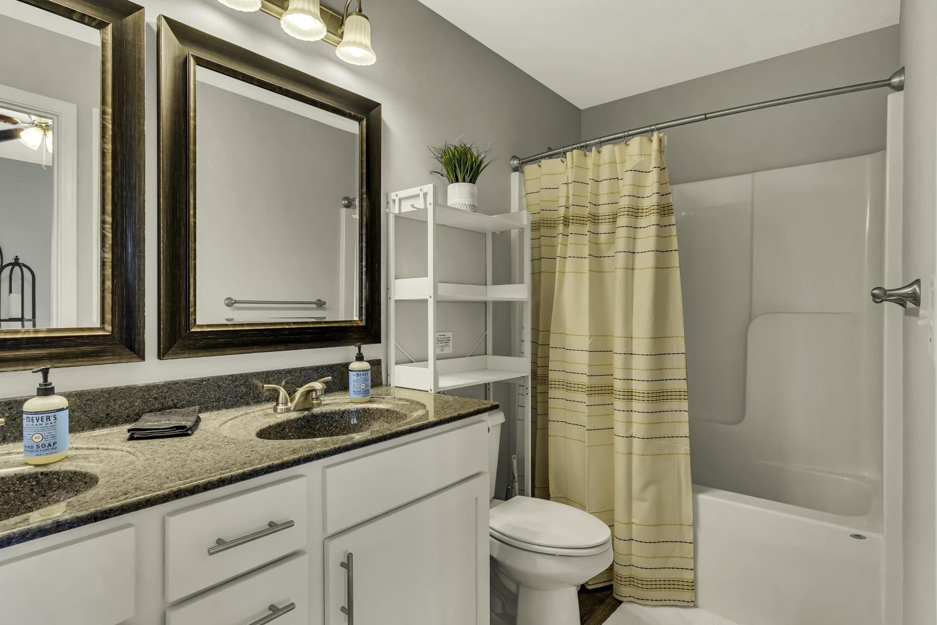 Sunset Bunker condo - Property Image 40