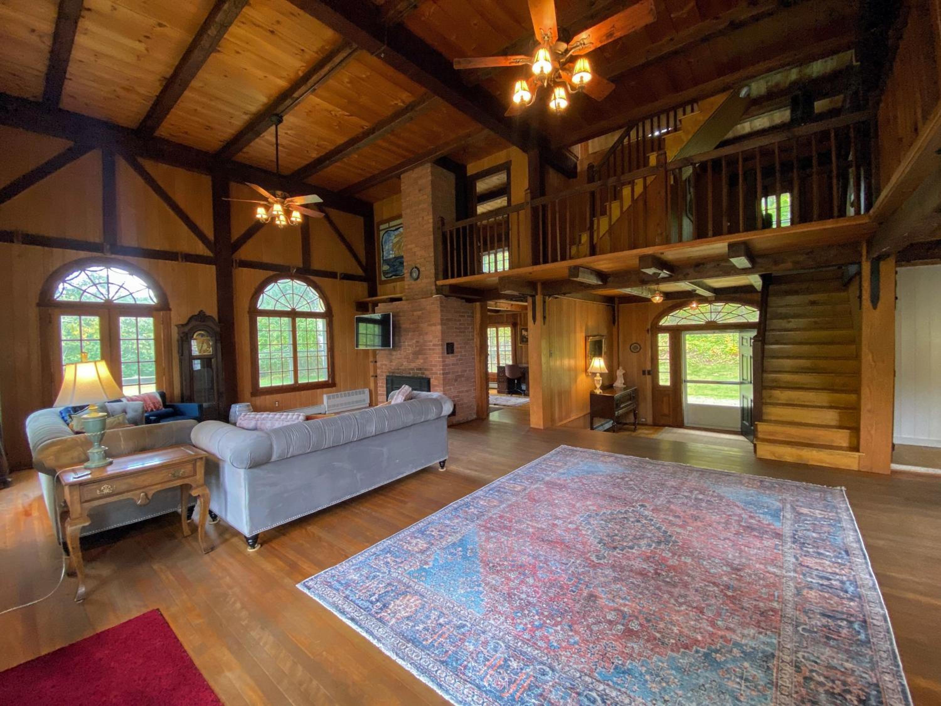 201HH - grand historic home with tasteful updates and old charm - WiFi TV Grill view 4
