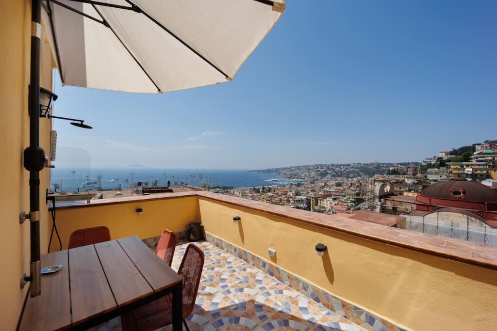 Chiaia Stunning SeaView StudioFlat with 2 Terraces By HouseinNaples