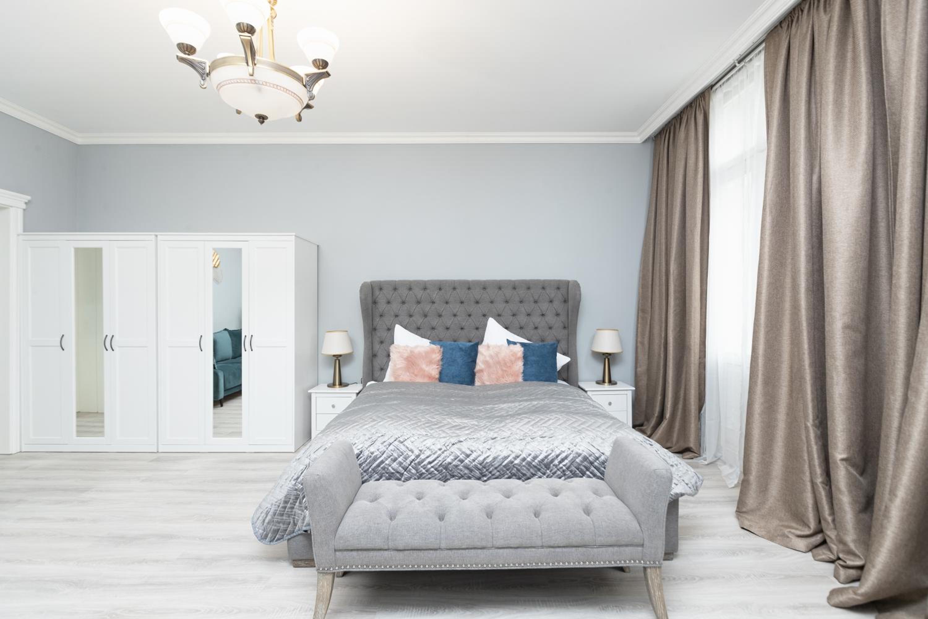 Luxury Central 150m2 Apartment on Wencelas Square with Private Garage
