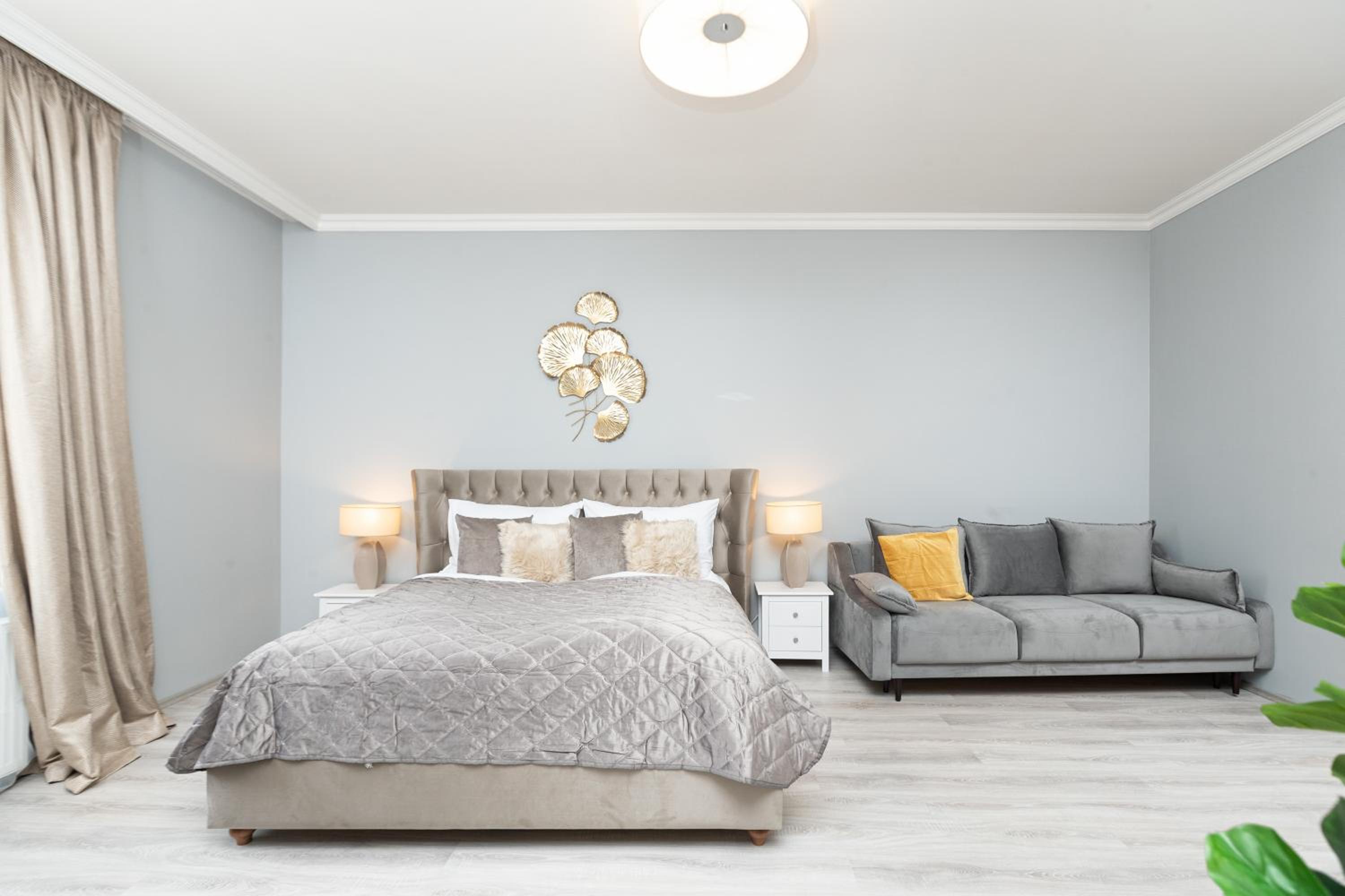 Luxury Central 150m2 Apartment on Wencelas Square with Private Garage