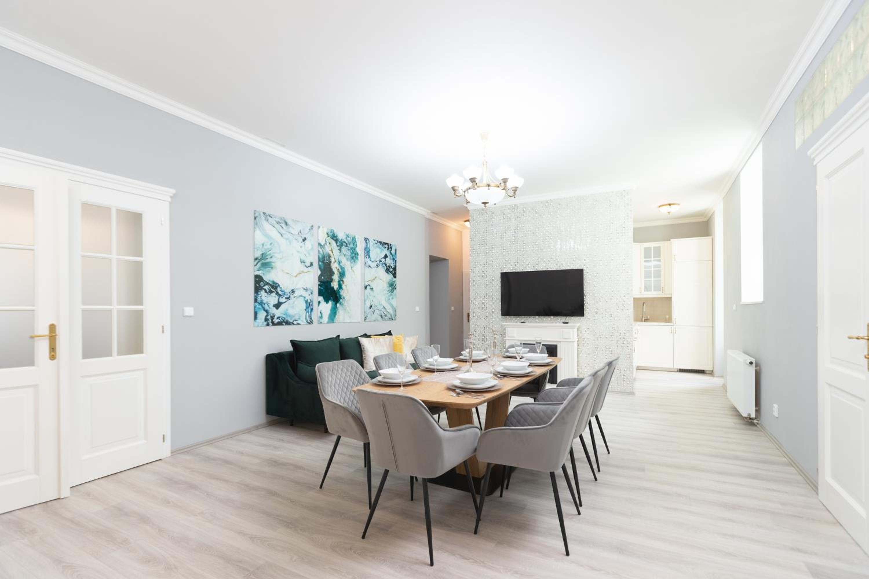 Luxury Central 150m2 Apartment on Wencelas Square with Private Garage