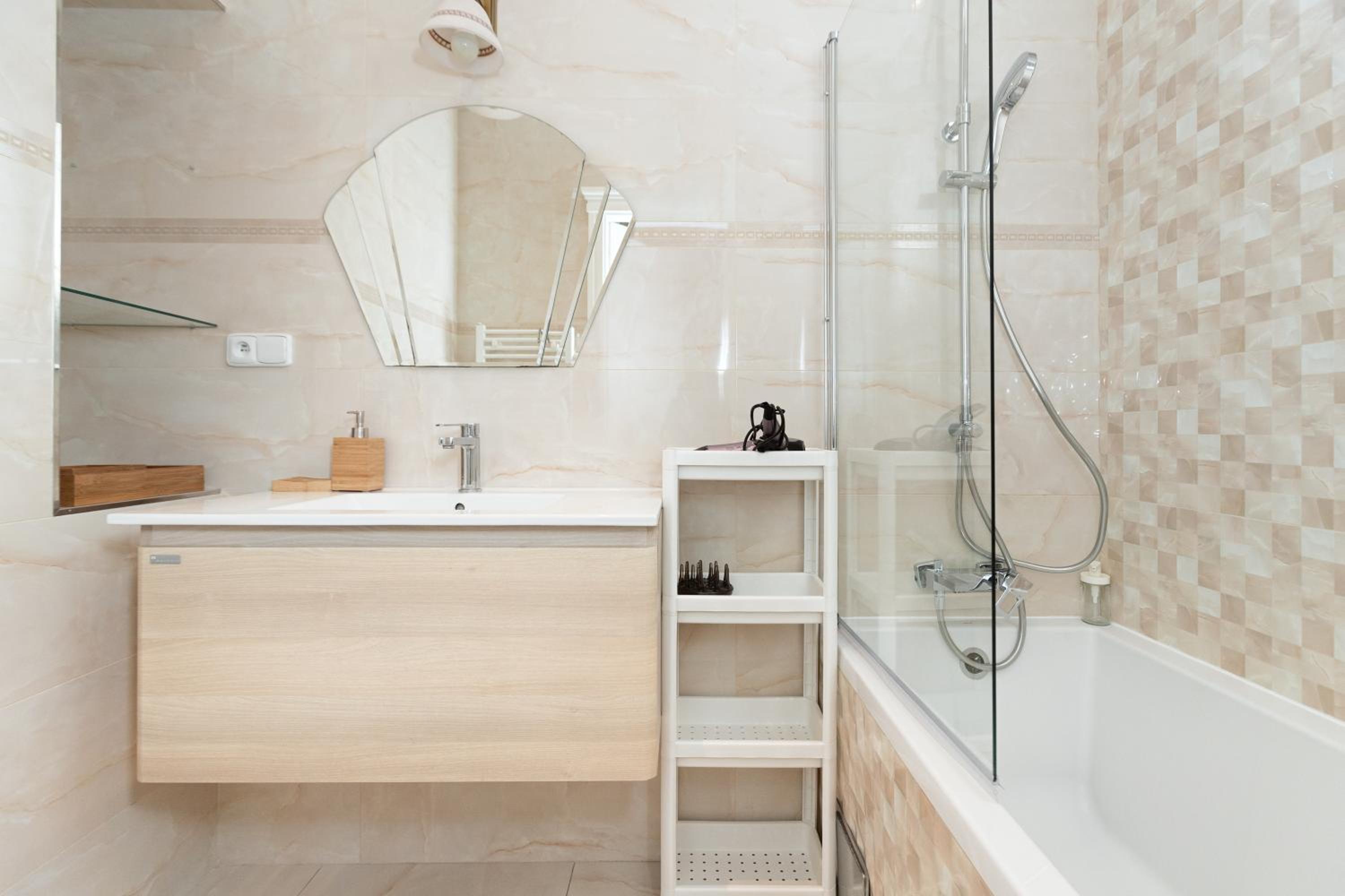 Luxury Central 150m2 Apartment on Wencelas Square with Private Garage