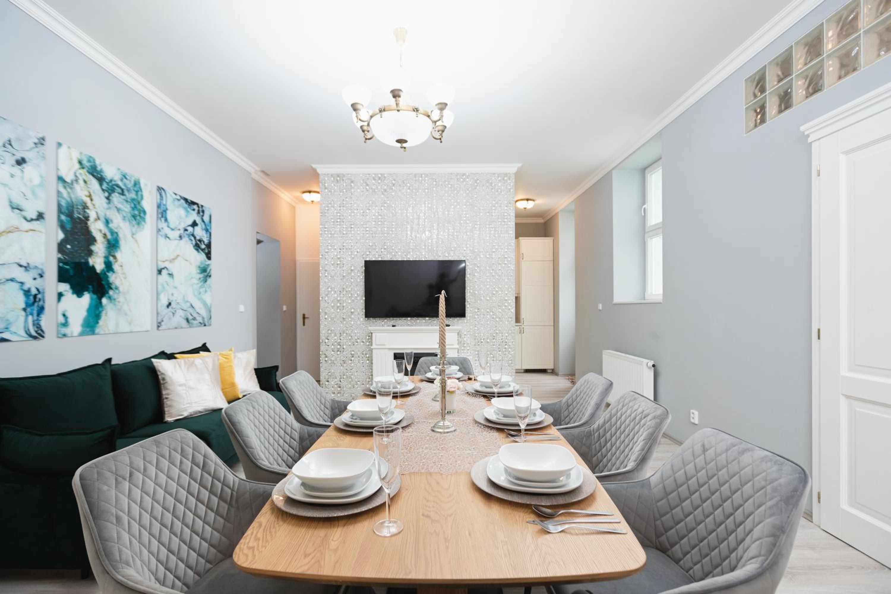 Luxury Central 150m2 Apartment on Wencelas Square with Private Garage