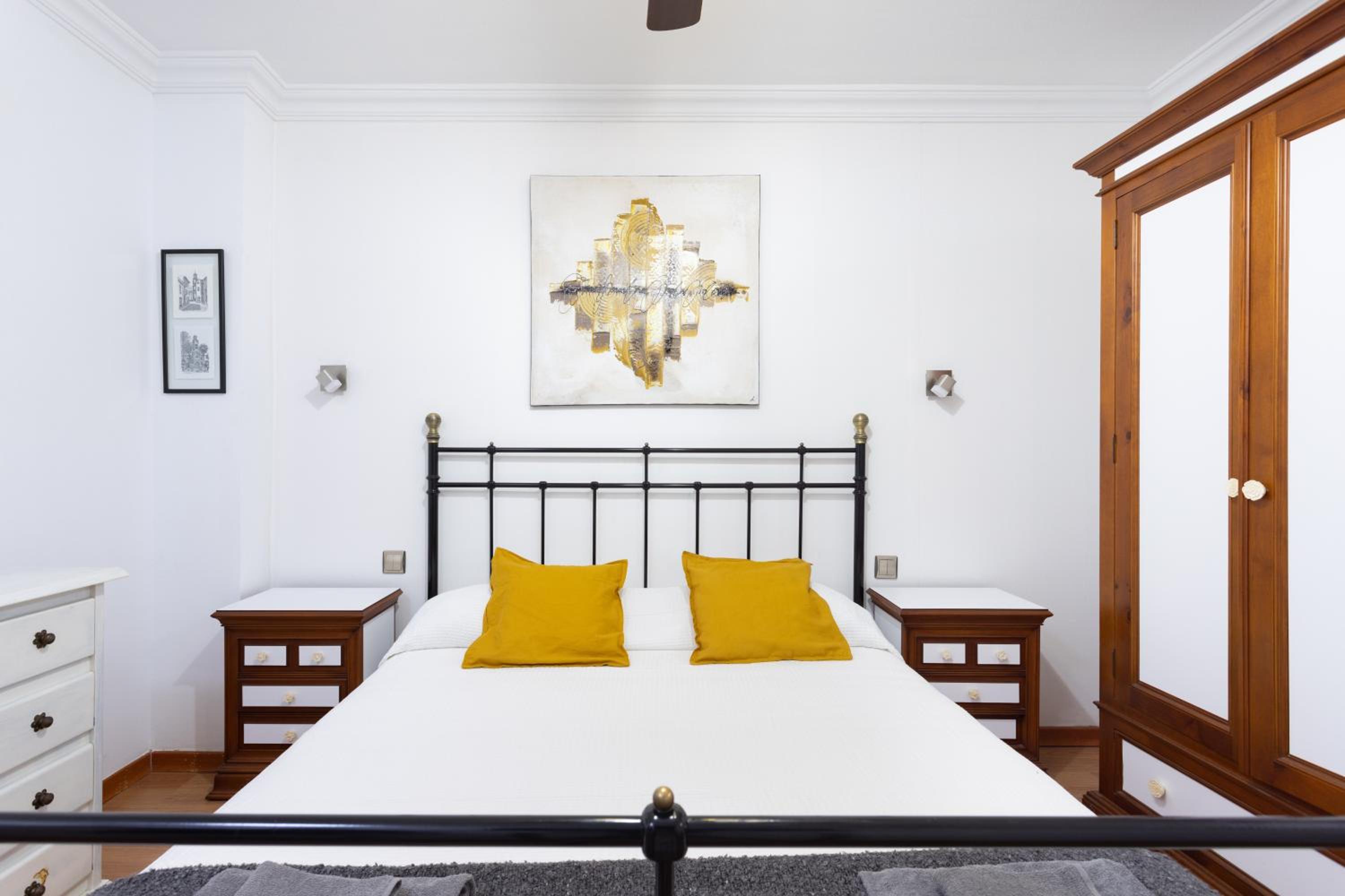 LUXURY VILLA WITH PRIVATE POOL & AIRCON, Costa Adeje, Tenerife